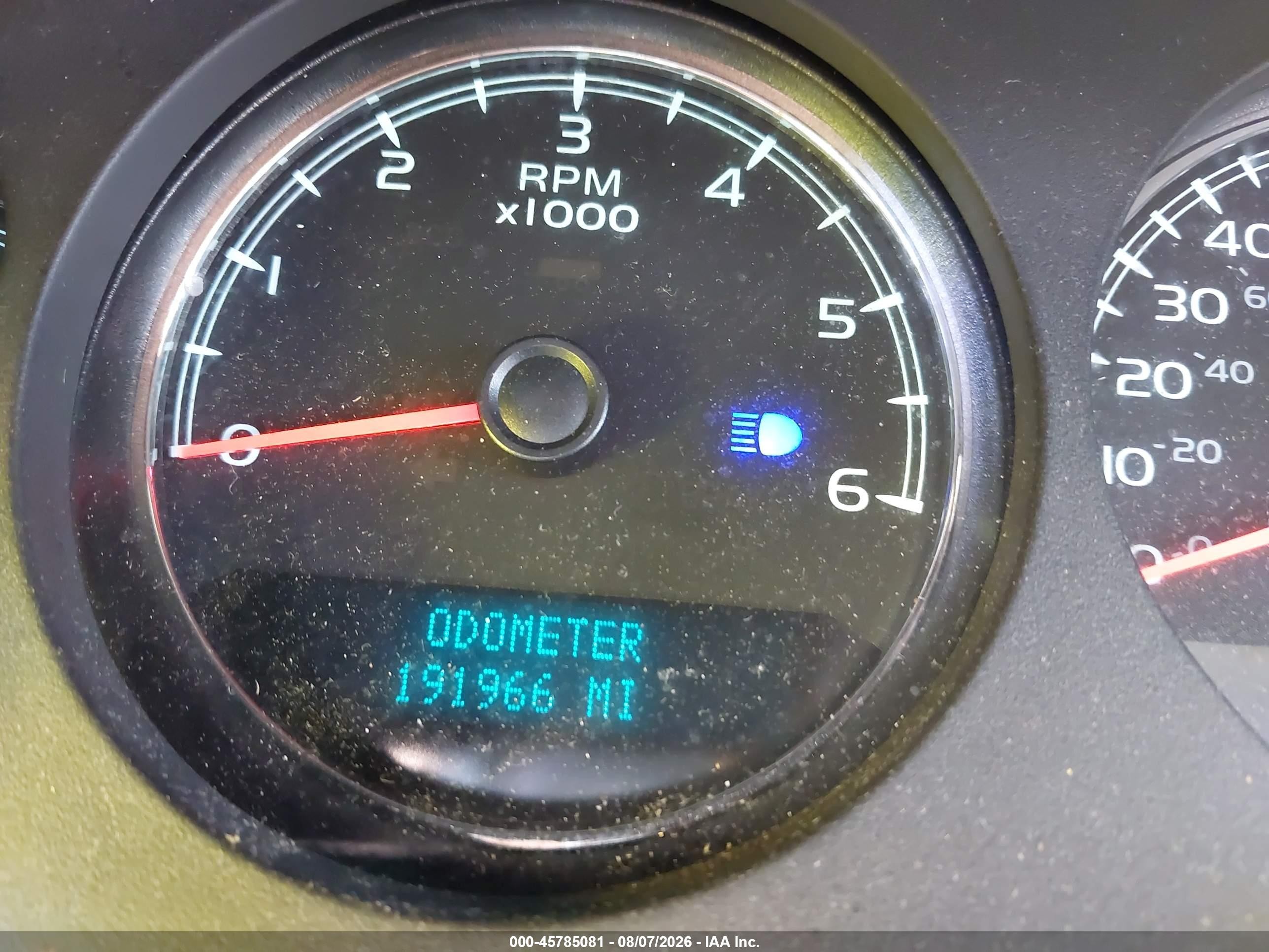 2011 Chevrolet Tahoe Ls Silver vin: 1GNSCAE00BR308175