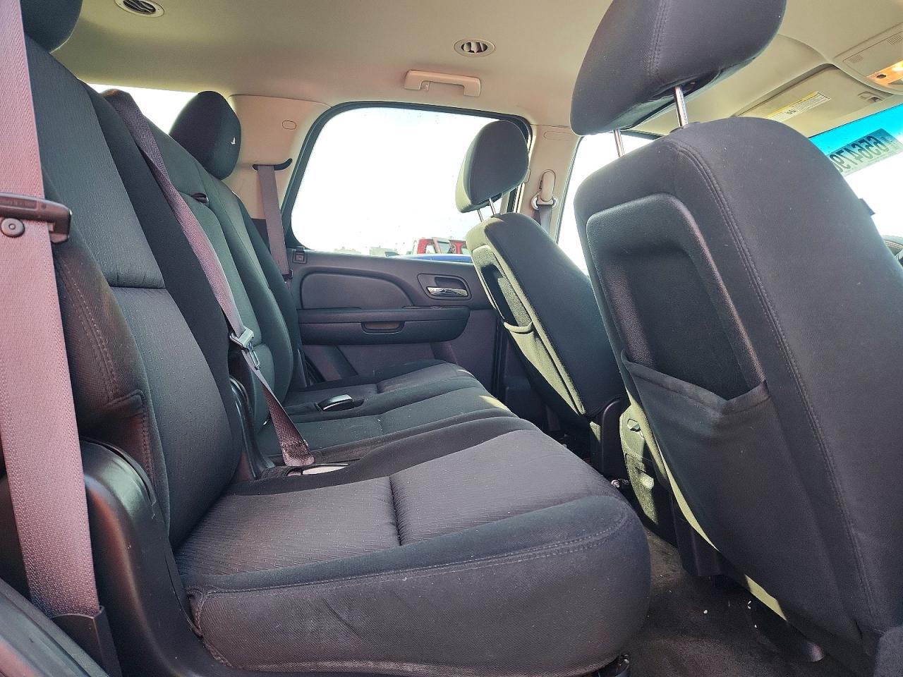 2011 Chevrolet Tahoe C1500 Ls Black vin: 1GNSCAE00BR388397