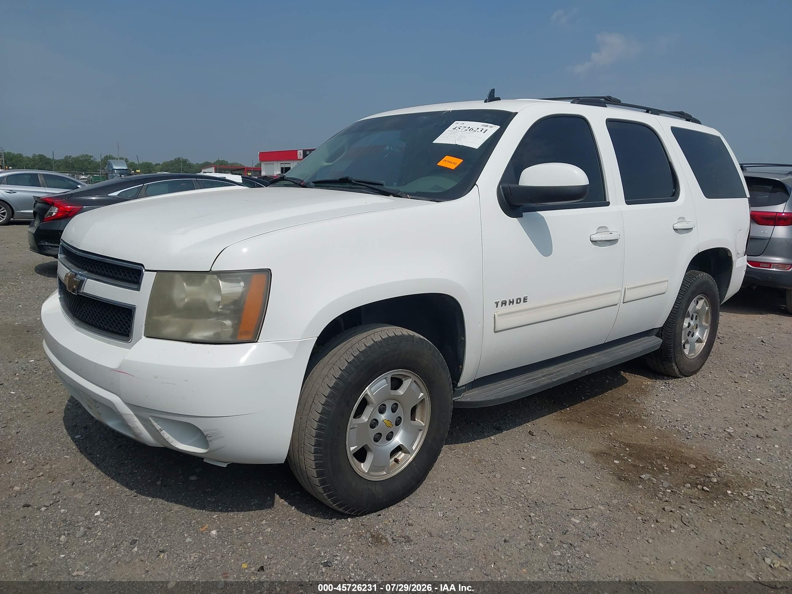 2011 Chevrolet Tahoe Ls White vin: 1GNSCAE00BR396192