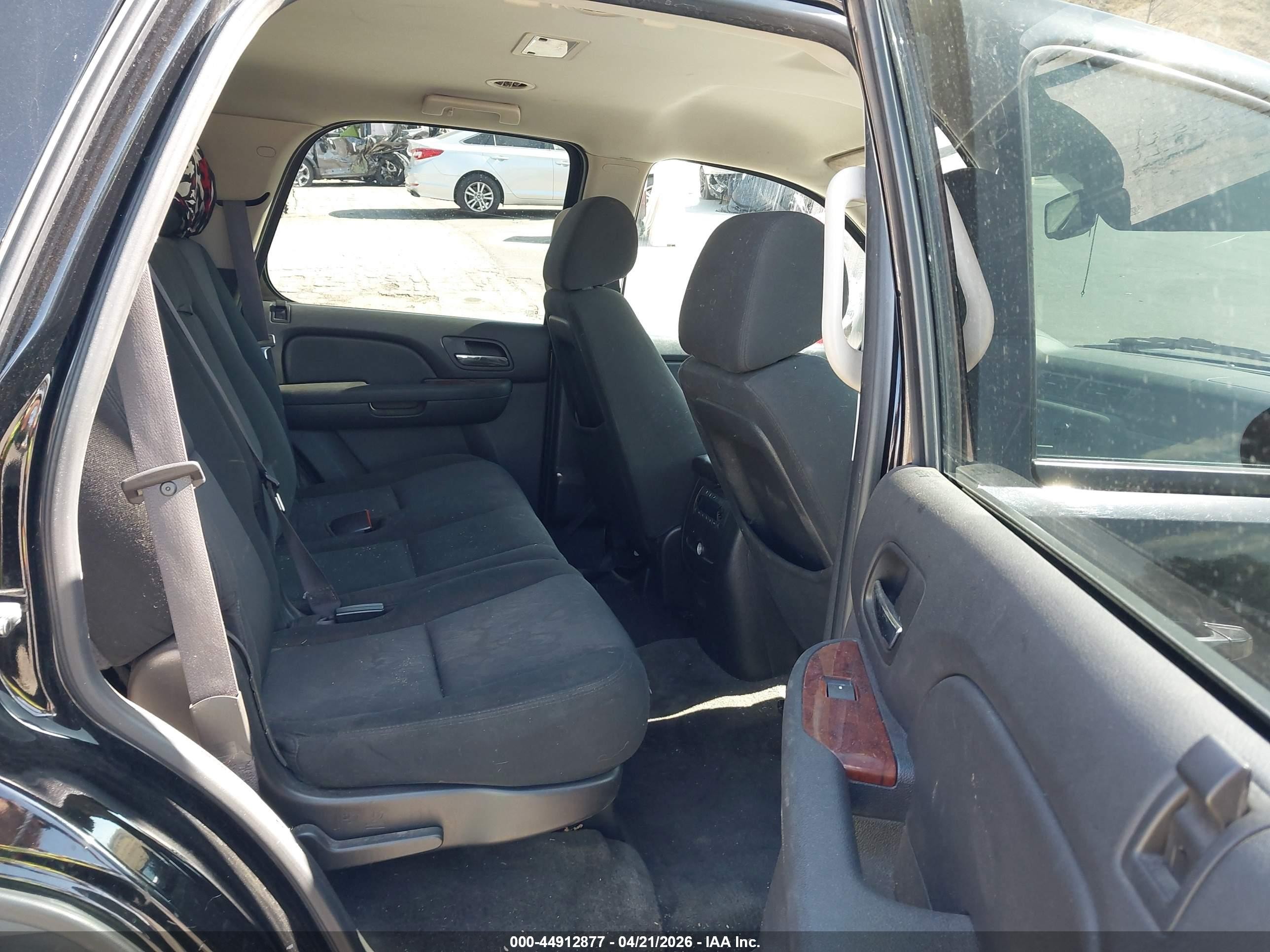 2011 Chevrolet Tahoe Ls Black vin: 1GNSCAE00BR399271