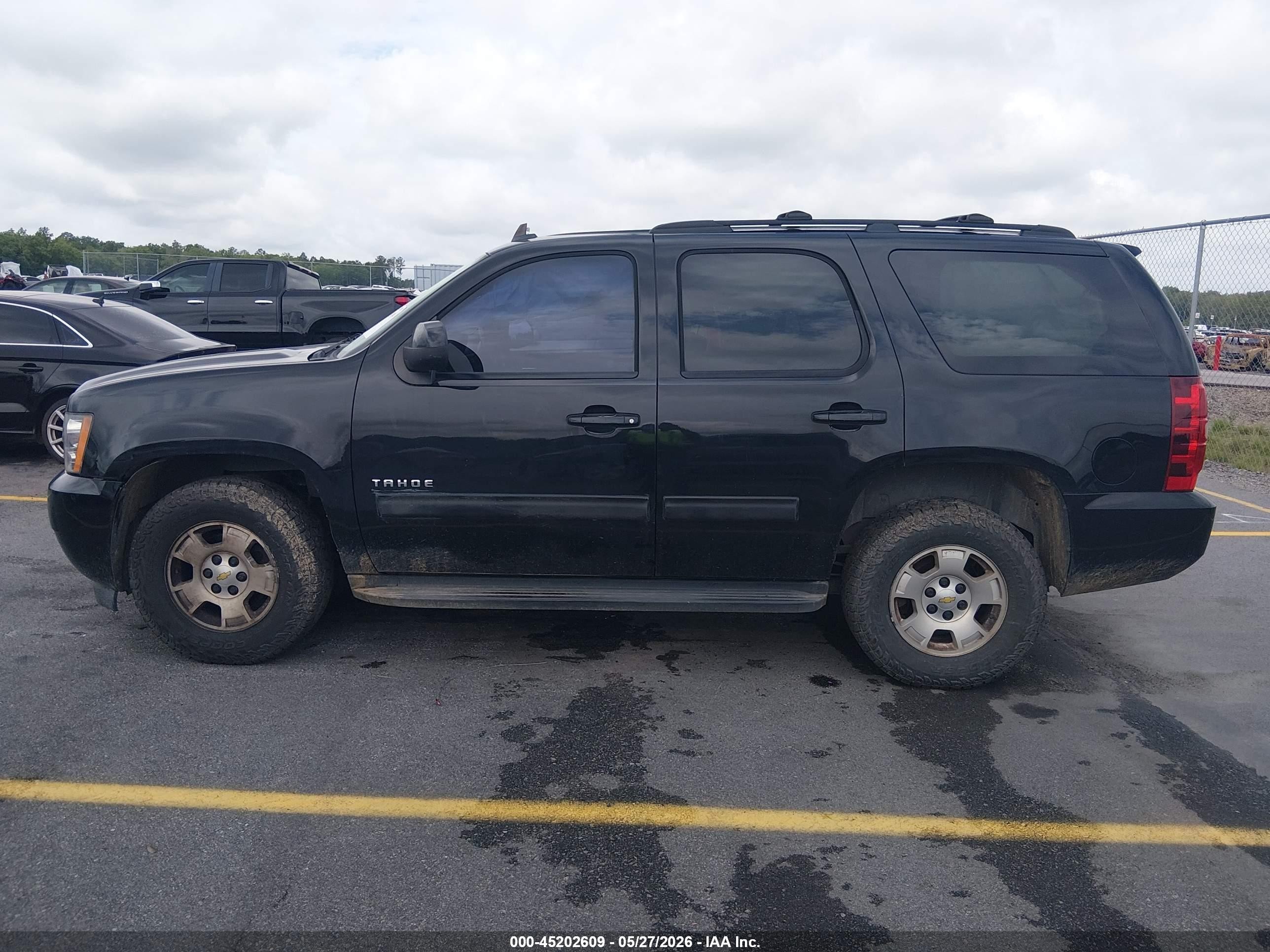 2013 Chevrolet Tahoe Ls Black vin: 1GNSCAE00DR150794