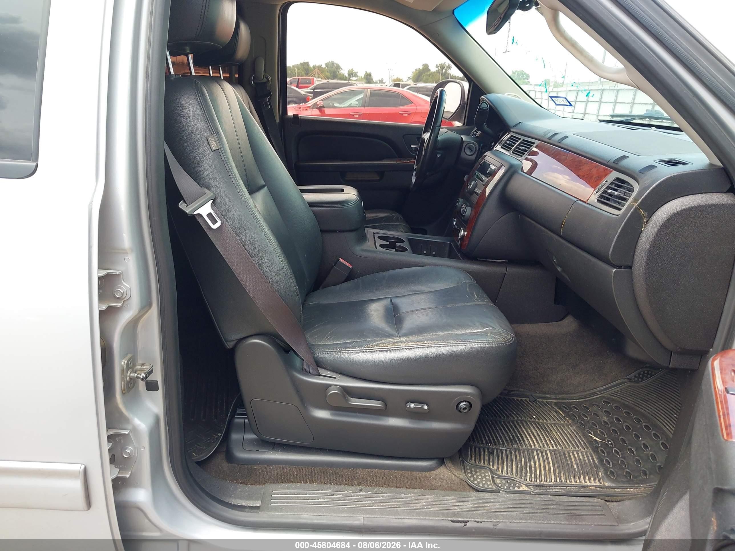 2013 Chevrolet Tahoe Ls Серебряный vin: 1GNSCAE00DR361591
