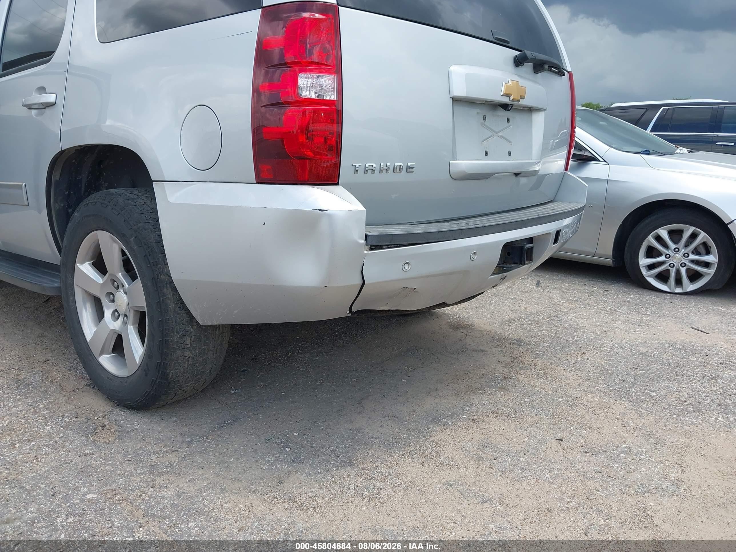 2013 Chevrolet Tahoe Ls Серебряный vin: 1GNSCAE00DR361591