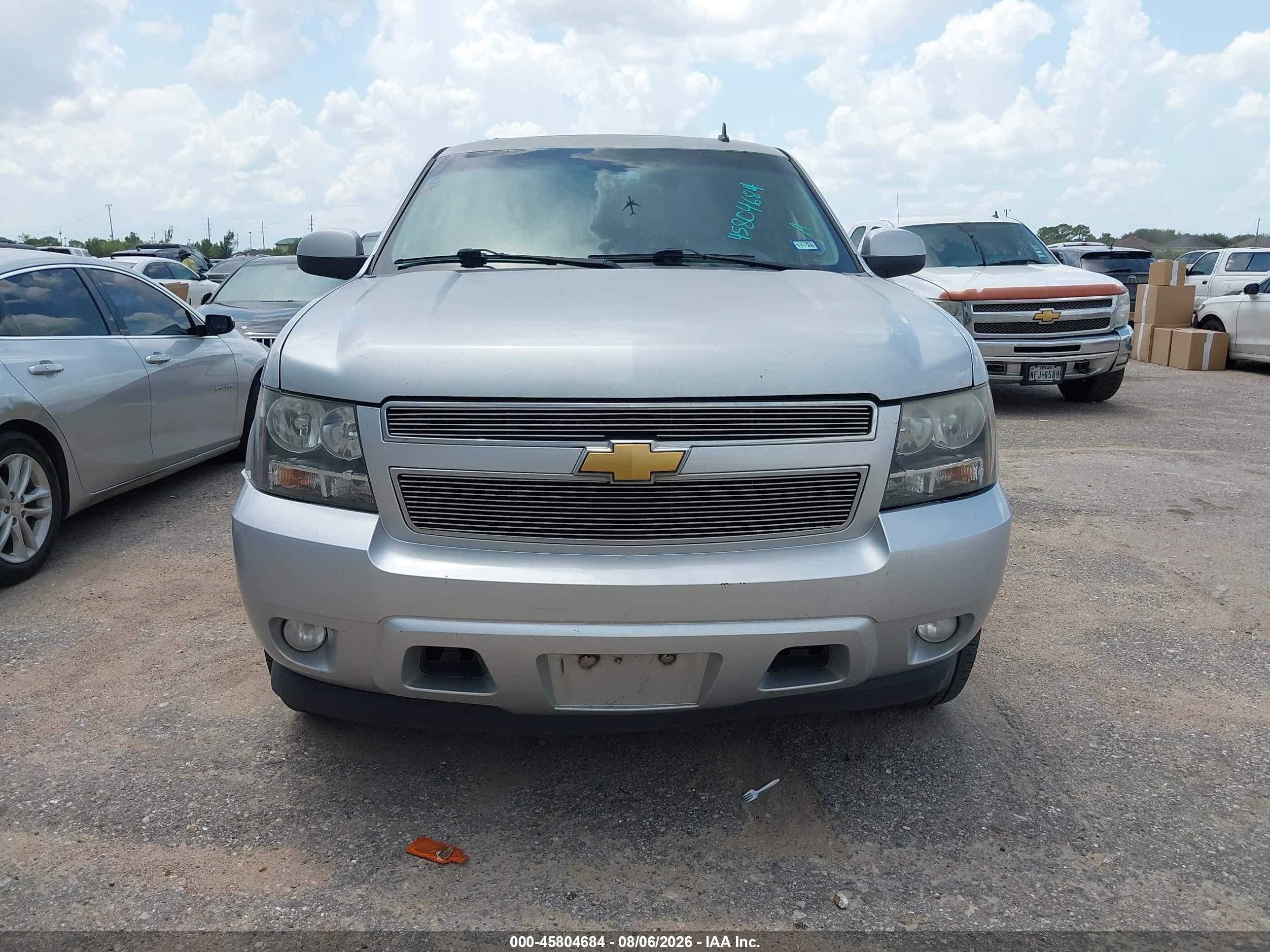 2013 Chevrolet Tahoe Ls Серебряный vin: 1GNSCAE00DR361591