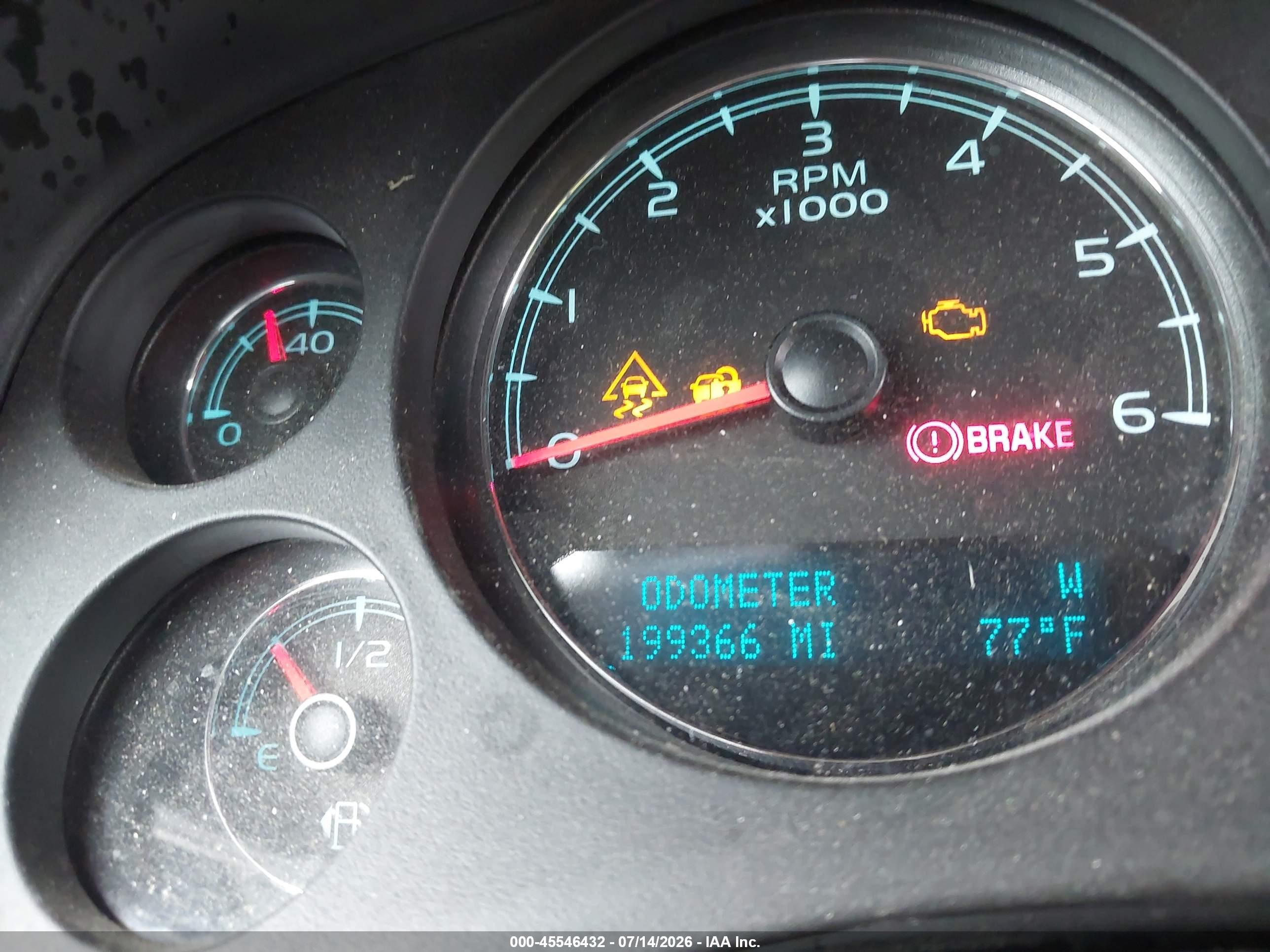 2011 Chevrolet Tahoe Ls Белый vin: 1GNSCAE01BR146122