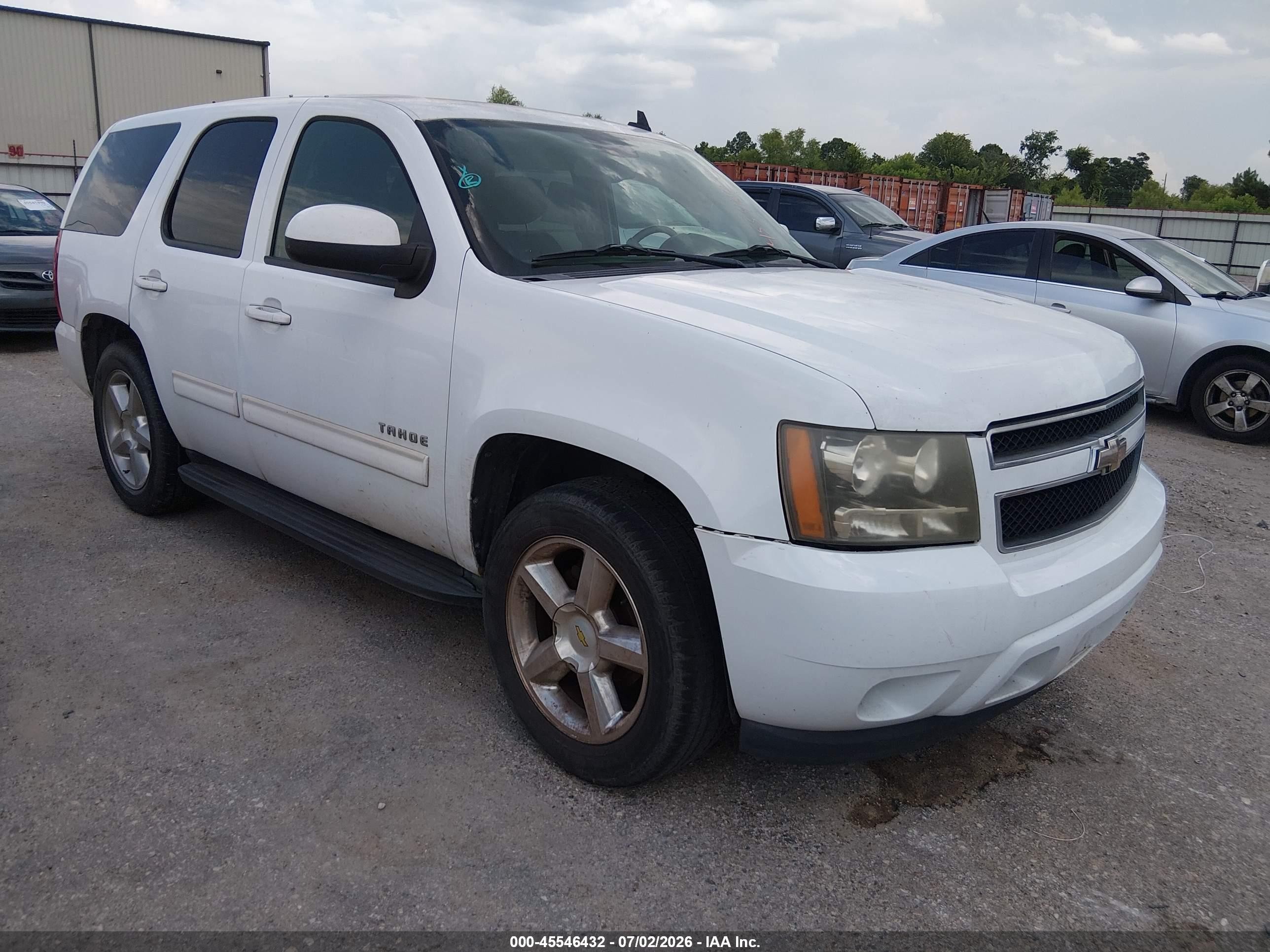 2011 Chevrolet Tahoe Ls Белый vin: 1GNSCAE01BR146122