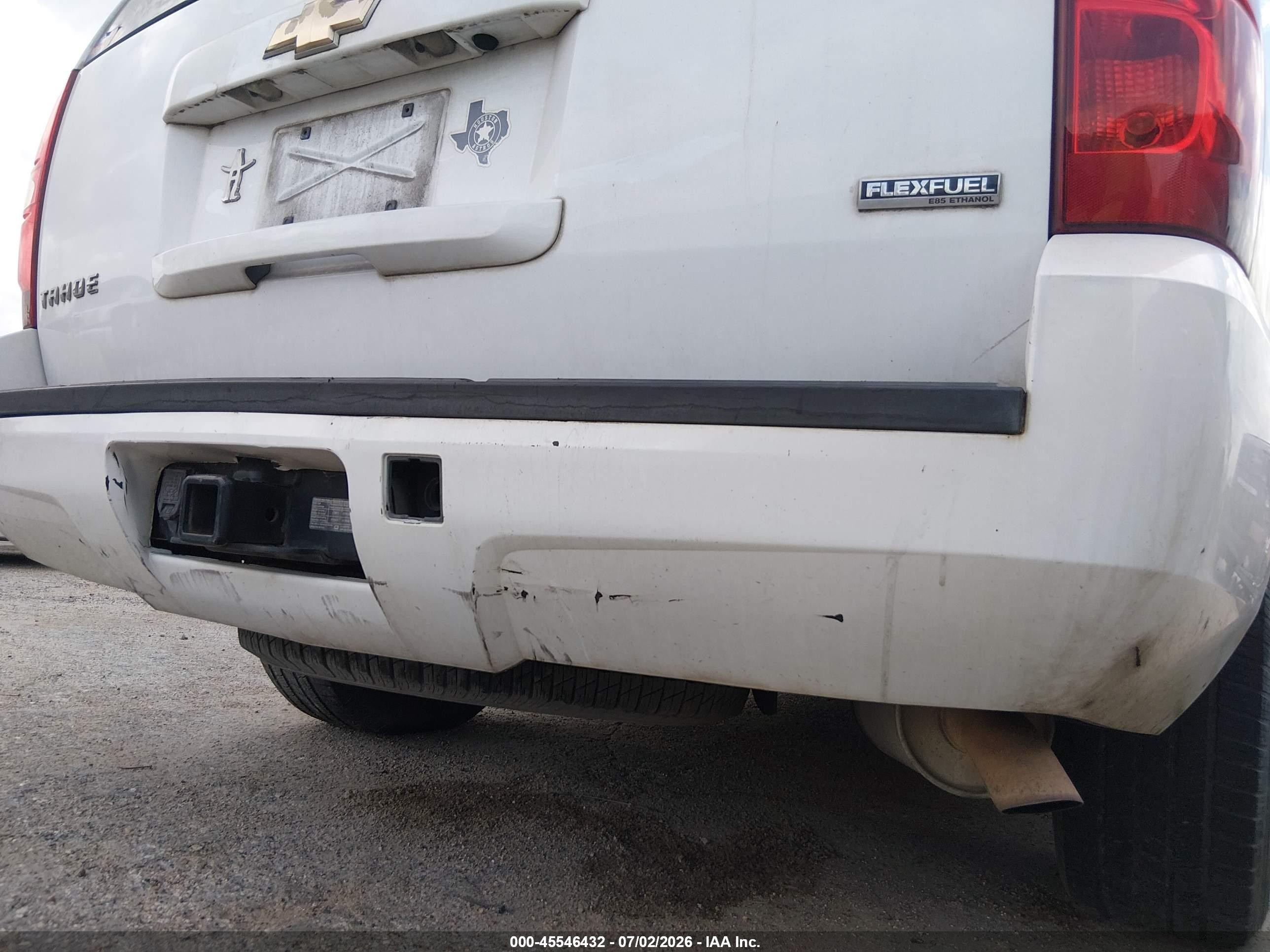 2011 Chevrolet Tahoe Ls Белый vin: 1GNSCAE01BR146122