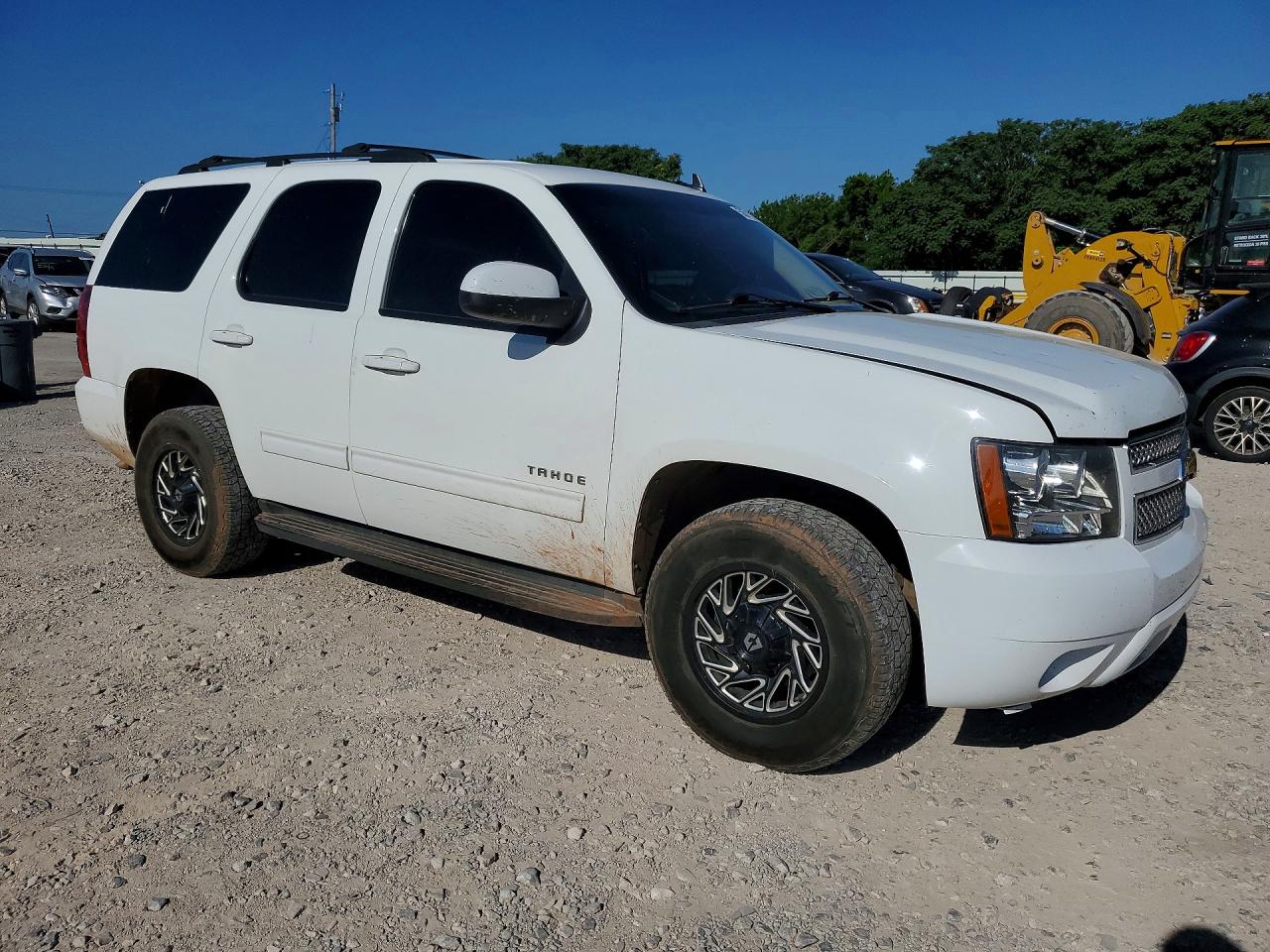 2013 Chevrolet Tahoe C1500 Ls White vin: 1GNSCAE01DR330785