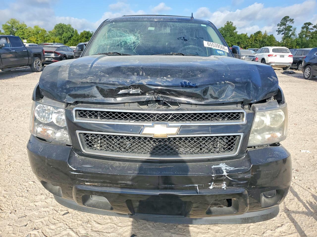 2011 Chevrolet Tahoe C1500 Ls Black vin: 1GNSCAE02BR140281