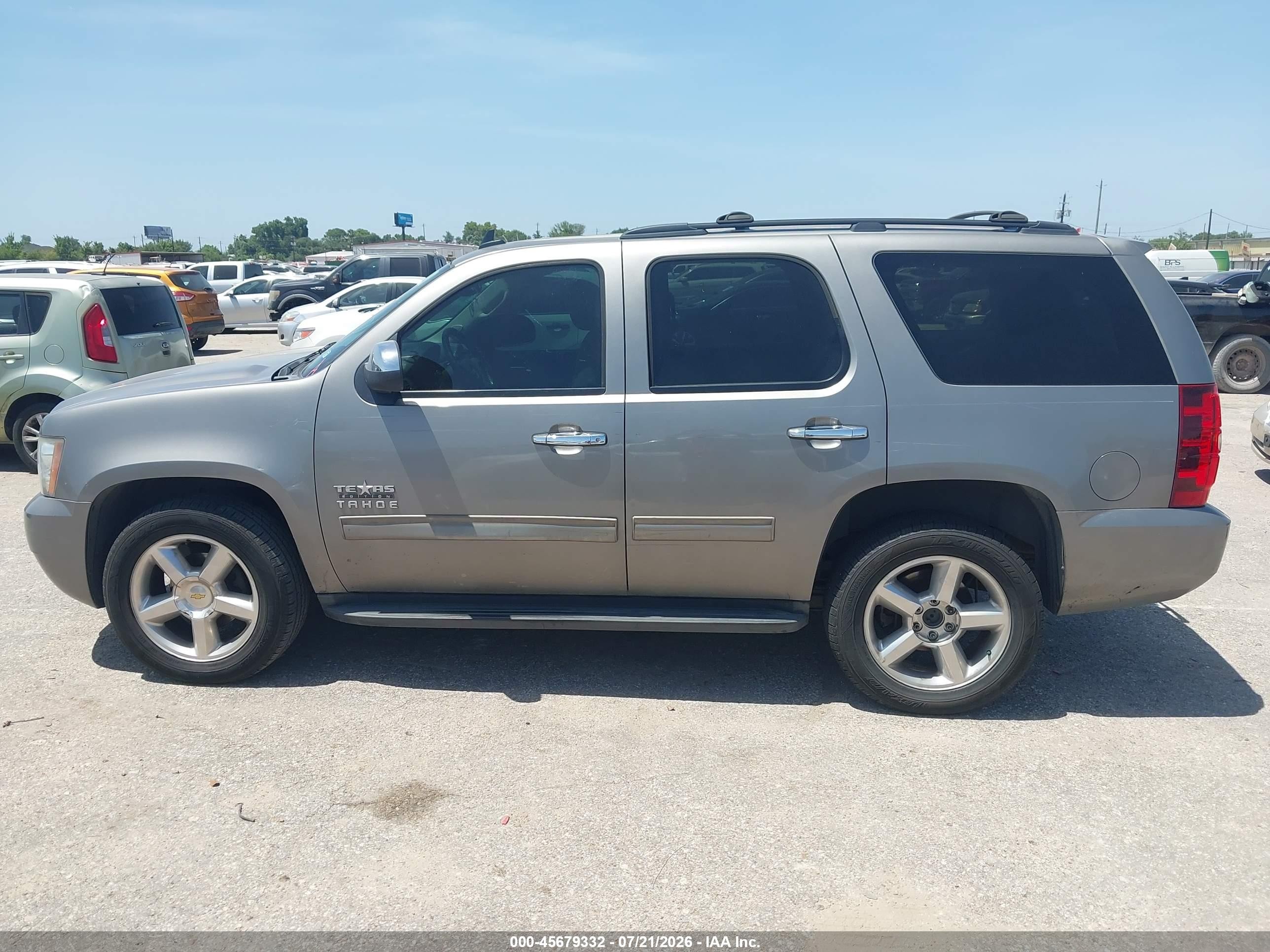 2012 Chevrolet Tahoe Ls Бежевый vin: 1GNSCAE02CR293891