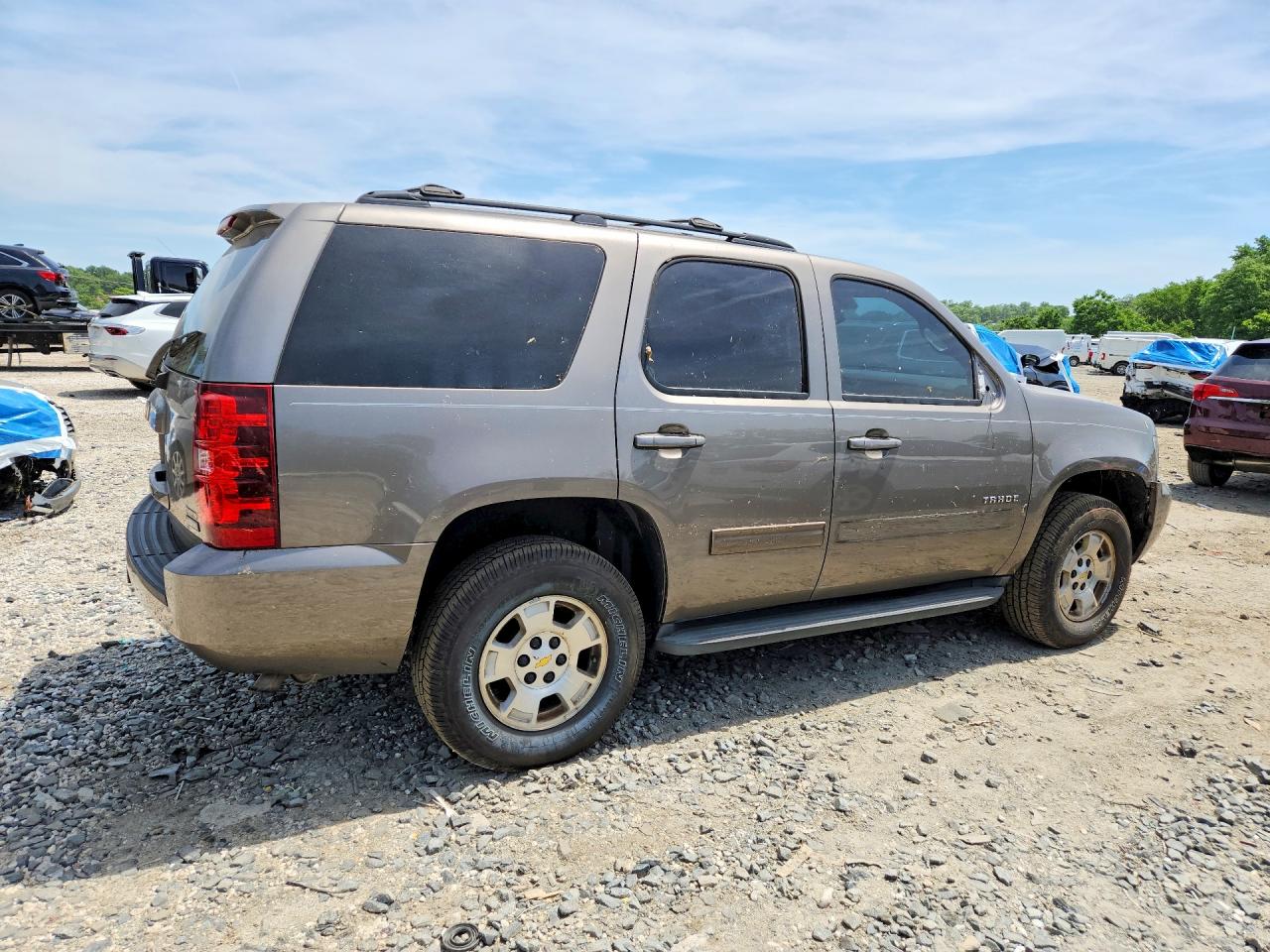 2012 Chevrolet Tahoe C1500 Ls Gray vin: 1GNSCAE02CR326596