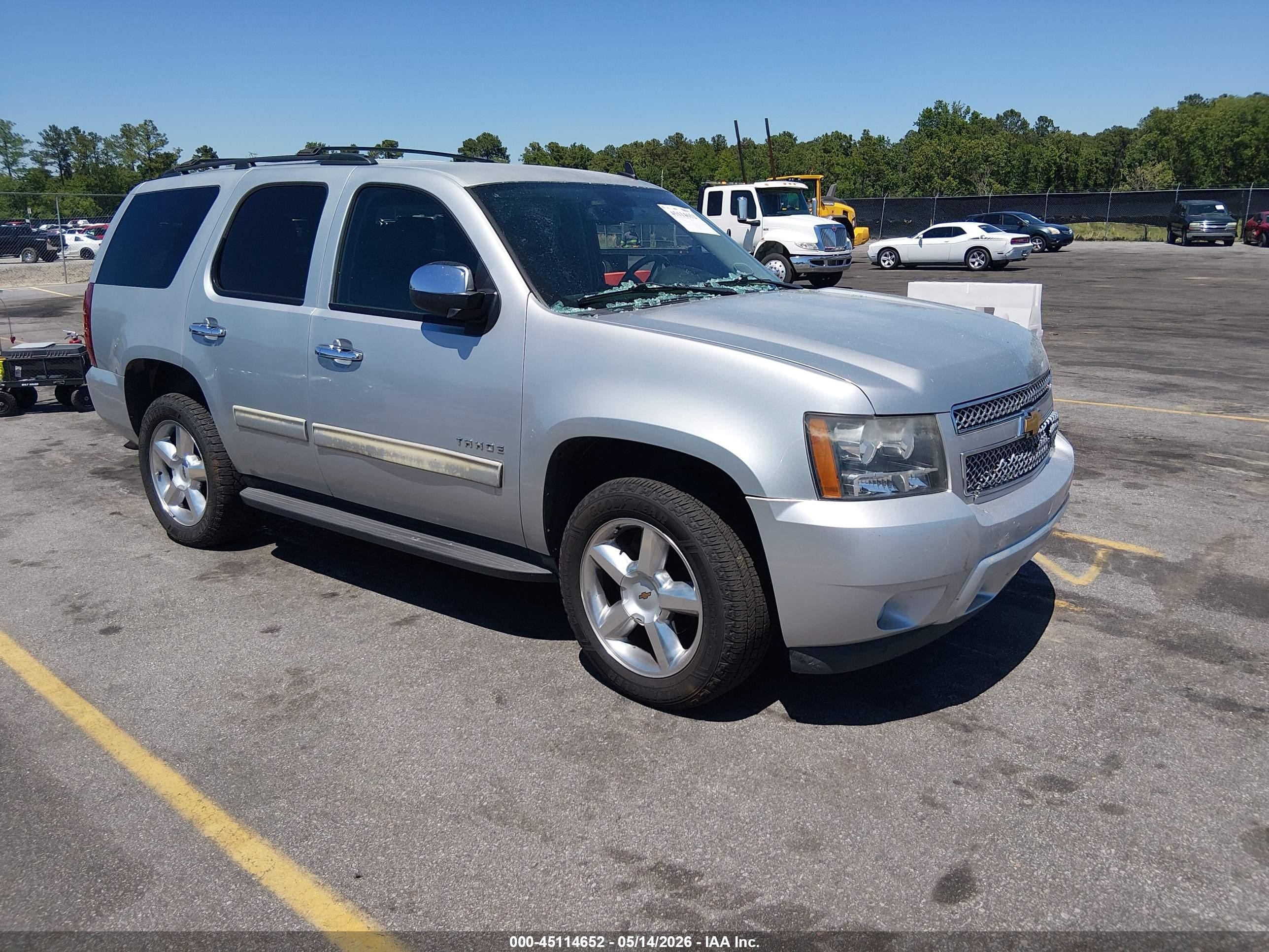 2013 Chevrolet Tahoe Ls Silver vin: 1GNSCAE02DR240061