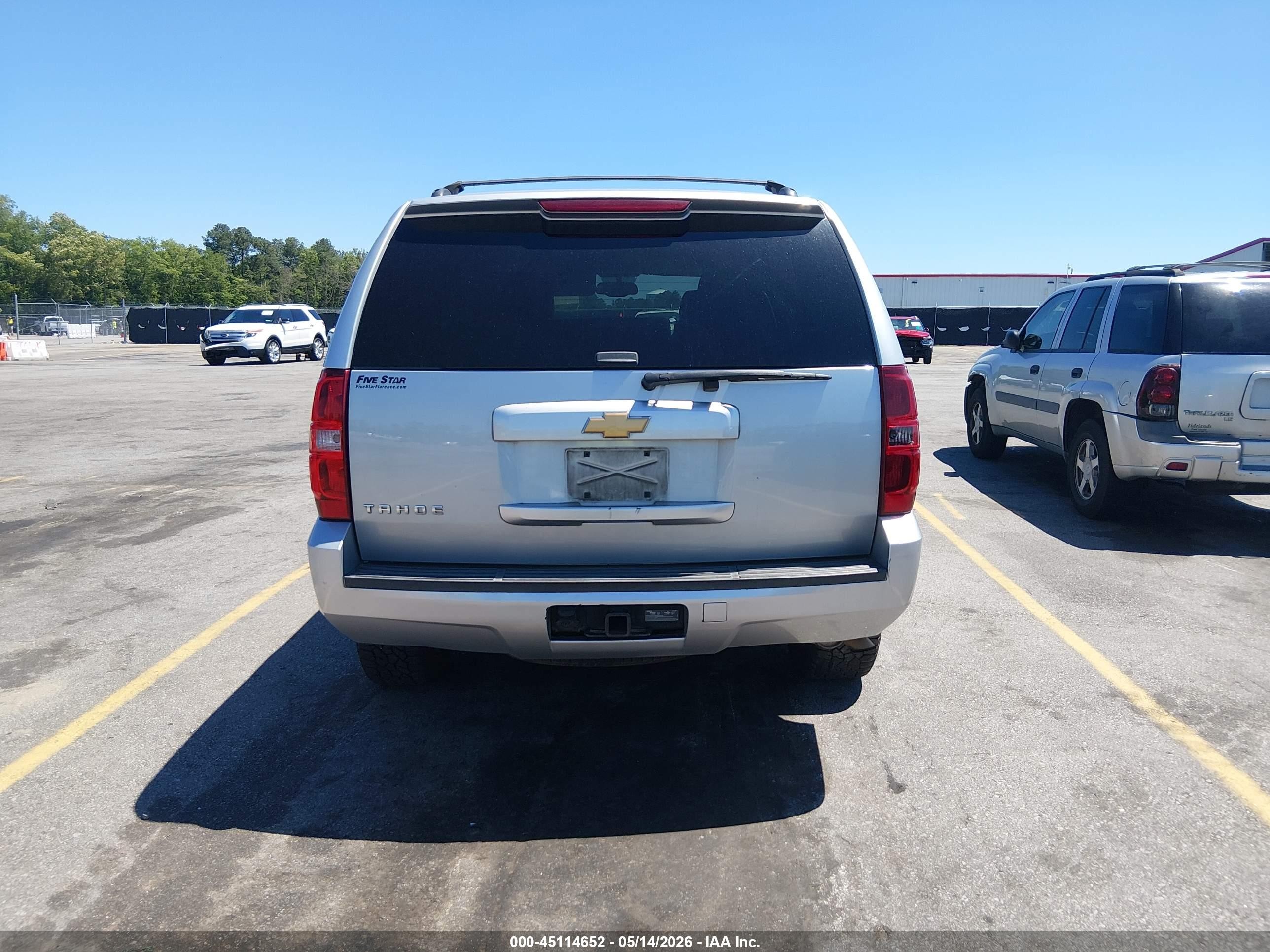 2013 Chevrolet Tahoe Ls Silver vin: 1GNSCAE02DR240061