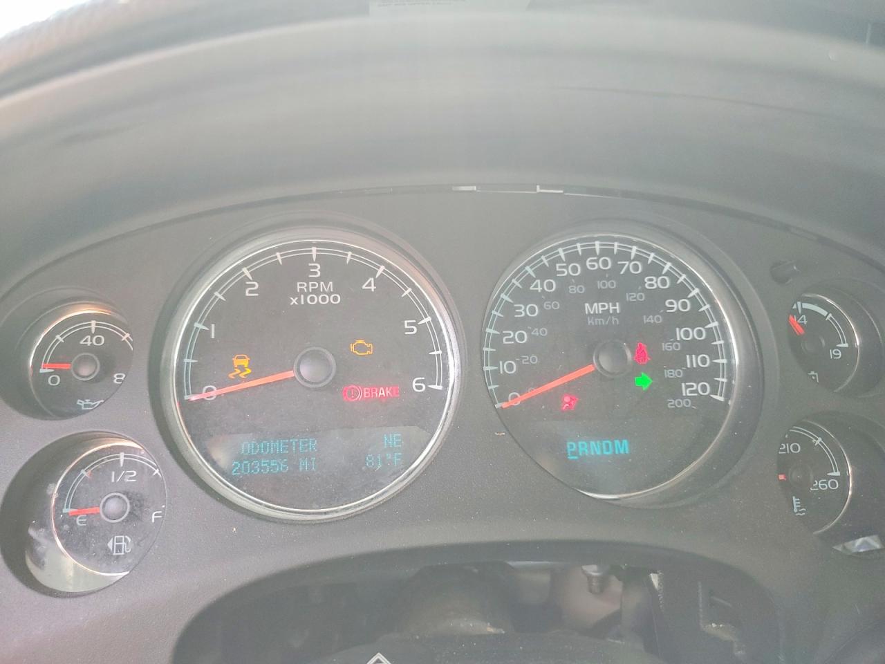 2013 Chevrolet Tahoe C1500 Ls Серебряный vin: 1GNSCAE02DR369112
