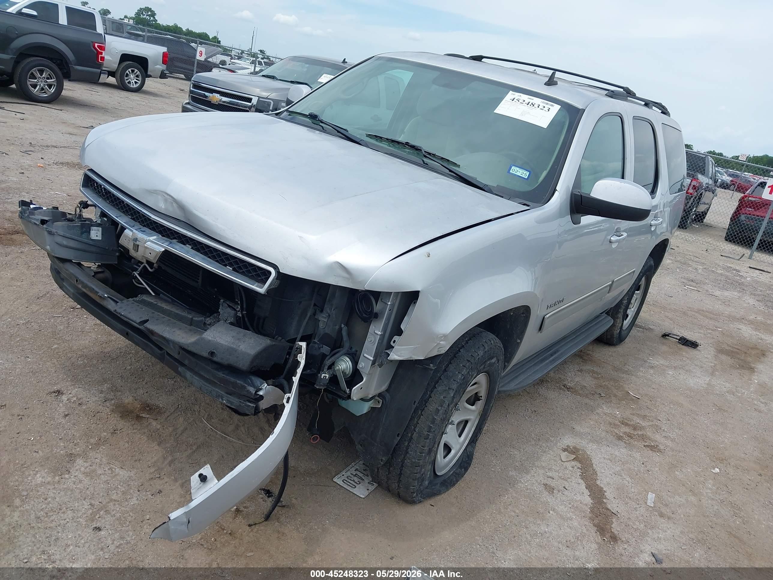 2014 Chevrolet Tahoe Ls Silver vin: 1GNSCAE02ER156758