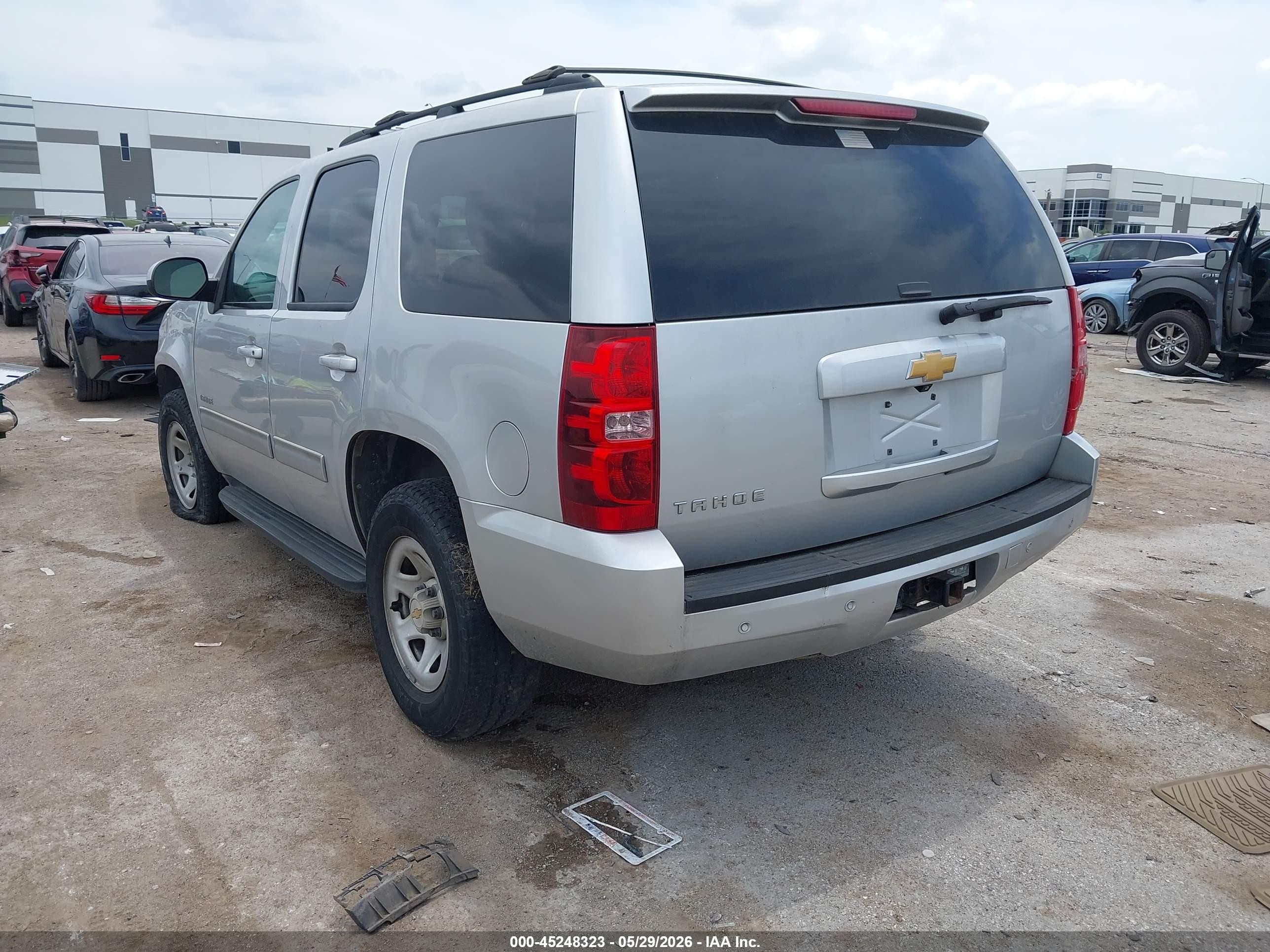 2014 Chevrolet Tahoe Ls Silver vin: 1GNSCAE02ER156758