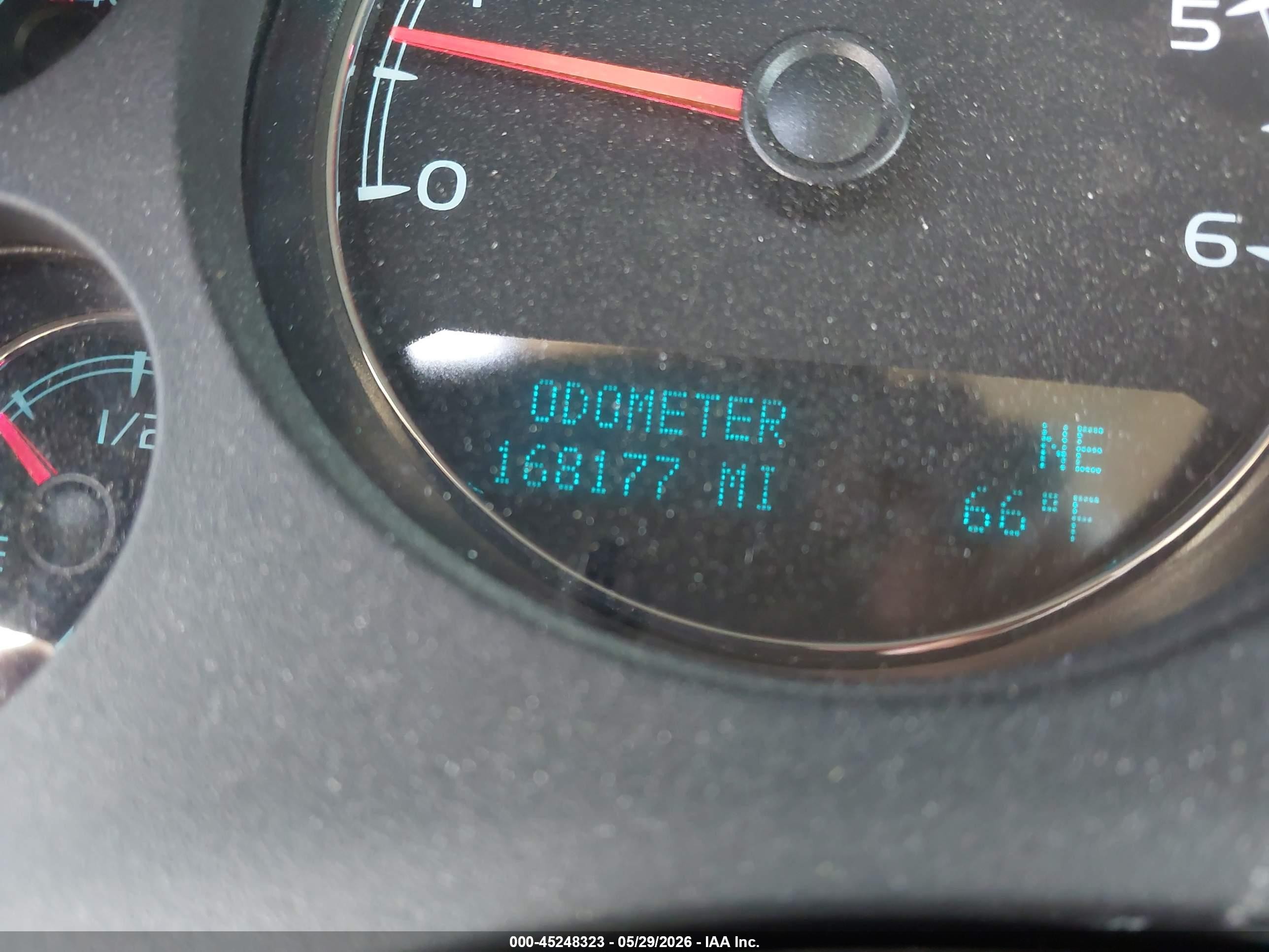 2014 Chevrolet Tahoe Ls Silver vin: 1GNSCAE02ER156758