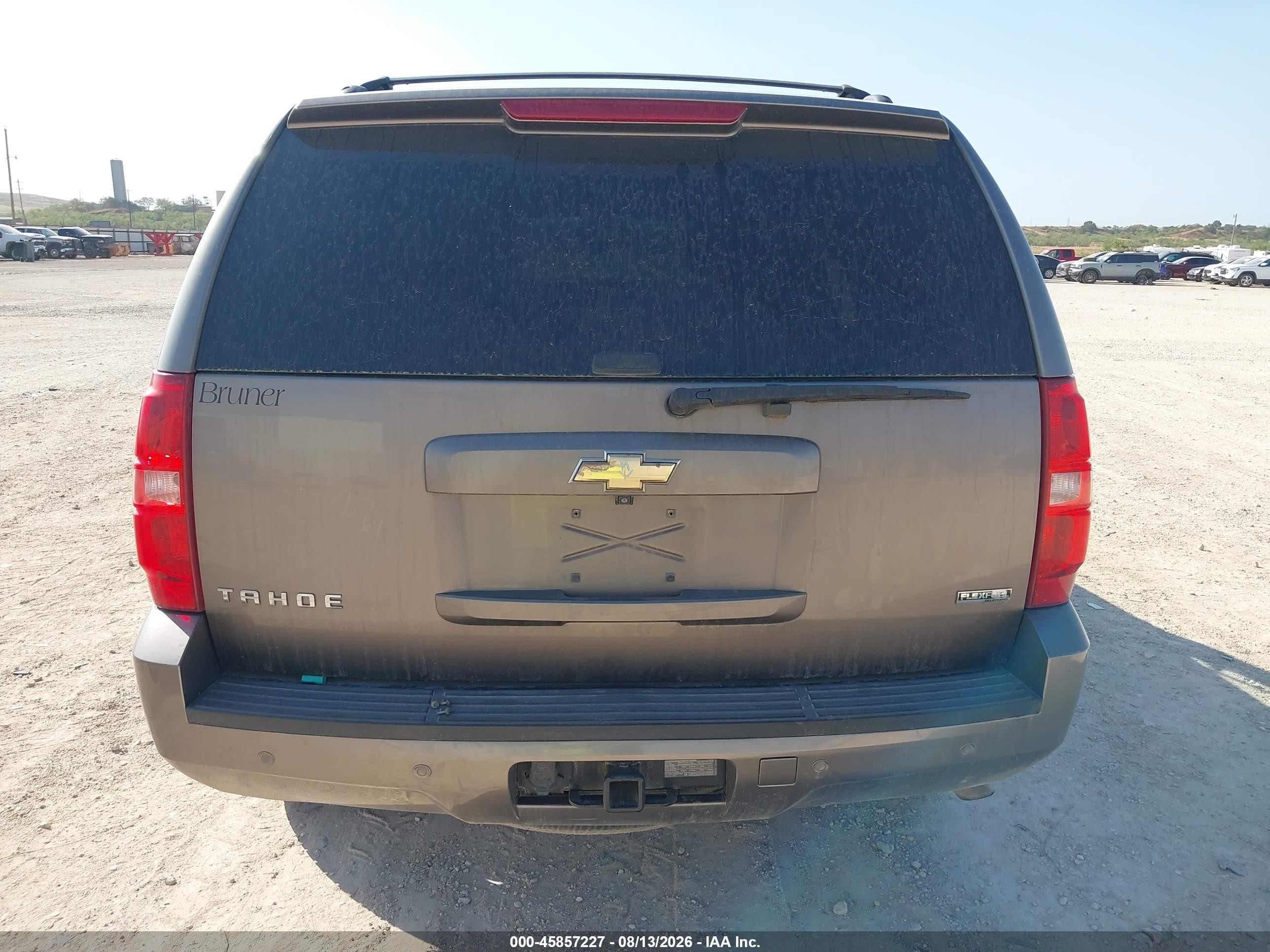 2011 Chevrolet Tahoe Ls Серый vin: 1GNSCAE03BR140418