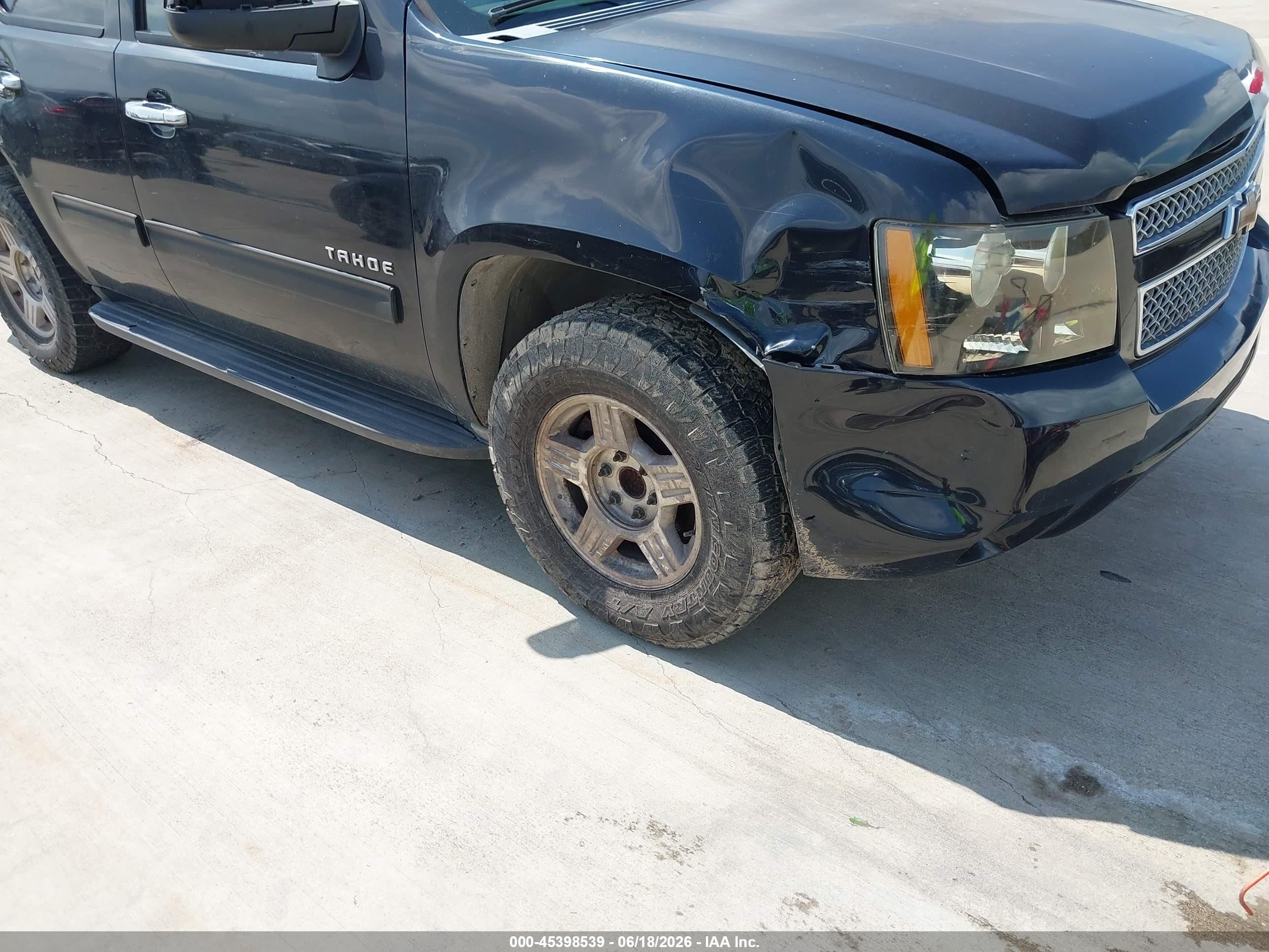 2011 Chevrolet Tahoe Ls Black vin: 1GNSCAE03BR340070