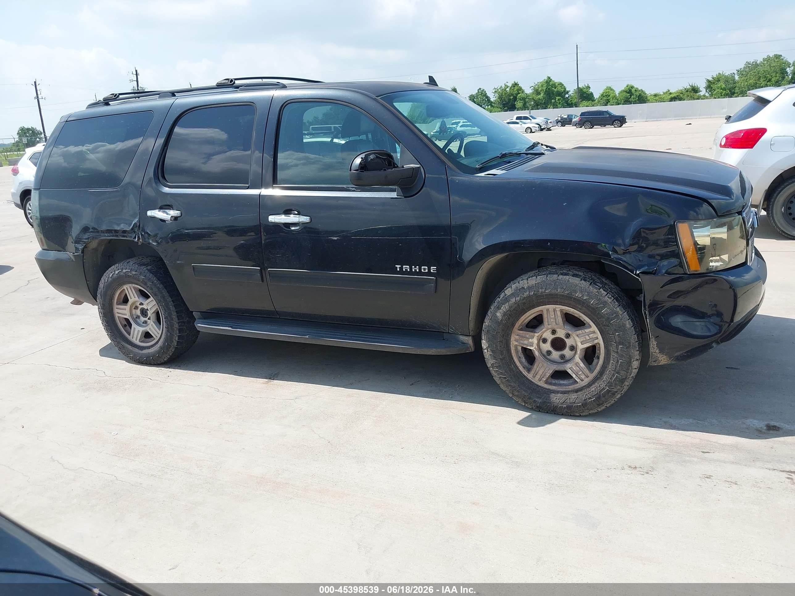 2011 Chevrolet Tahoe Ls Black vin: 1GNSCAE03BR340070