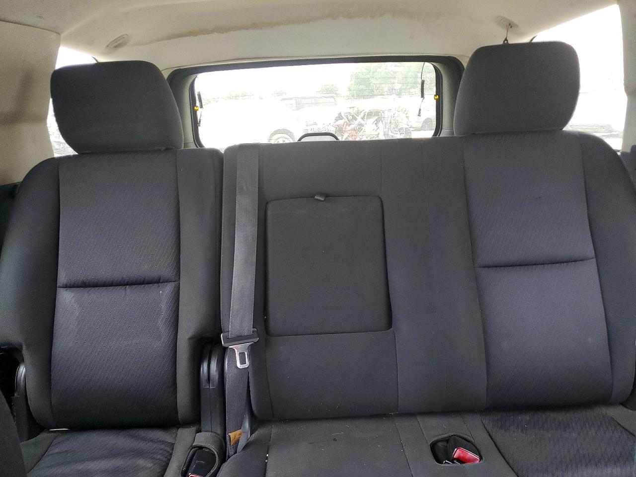 2012 Chevrolet Tahoe C1500 Ls Gray vin: 1GNSCAE03CR319138
