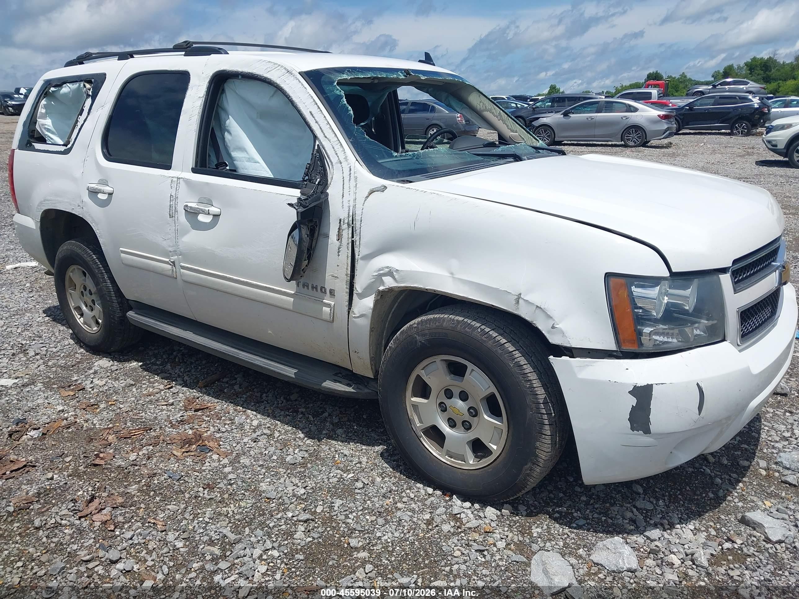 2013 Chevrolet Tahoe Ls White vin: 1GNSCAE03DR332196