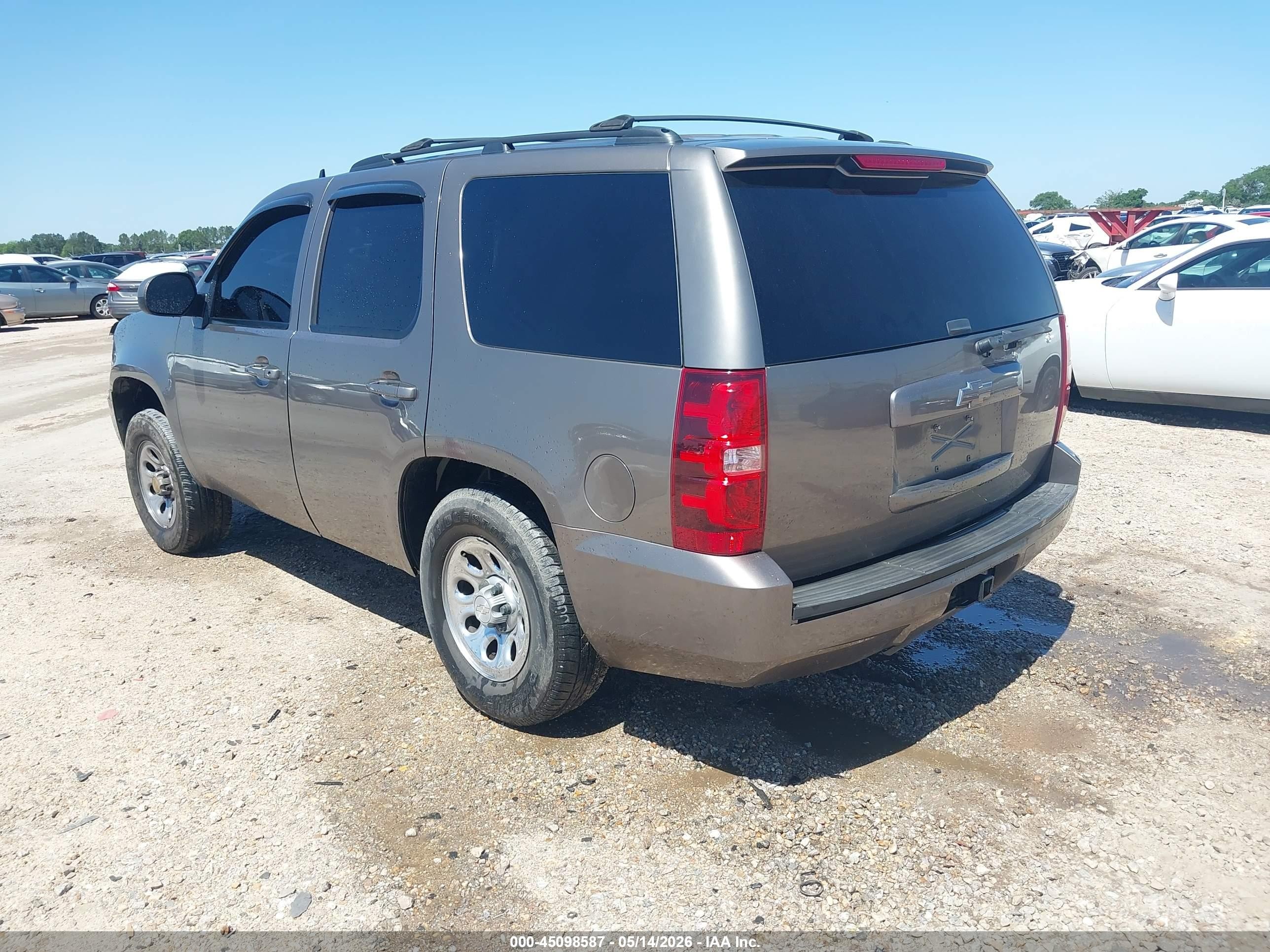 2011 Chevrolet Tahoe Ls Серый vin: 1GNSCAE04BR227504