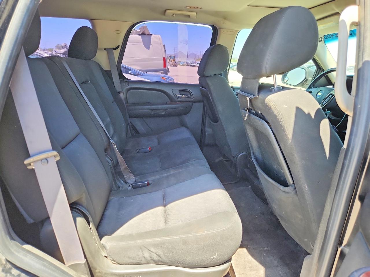 2011 Chevrolet Tahoe C1500 Ls Черный vin: 1GNSCAE04BR237532