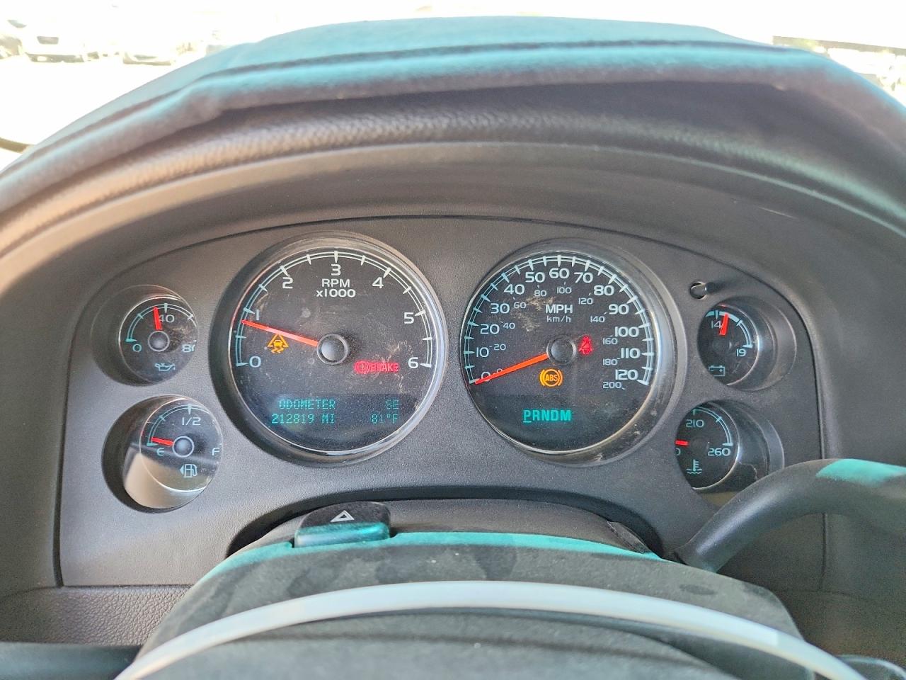 2011 Chevrolet Tahoe C1500 Ls Черный vin: 1GNSCAE04BR237532