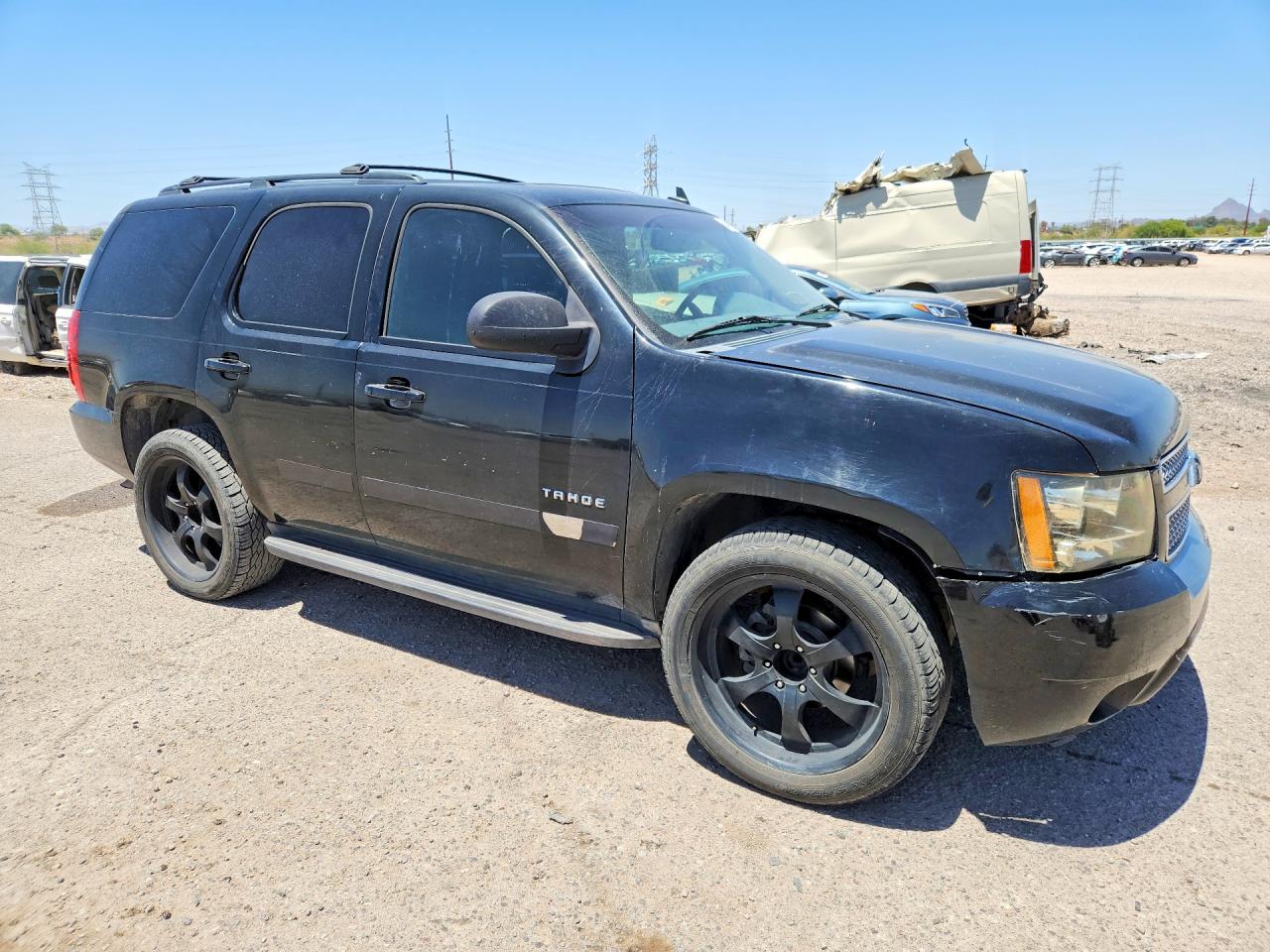 2011 Chevrolet Tahoe C1500 Ls Черный vin: 1GNSCAE04BR237532