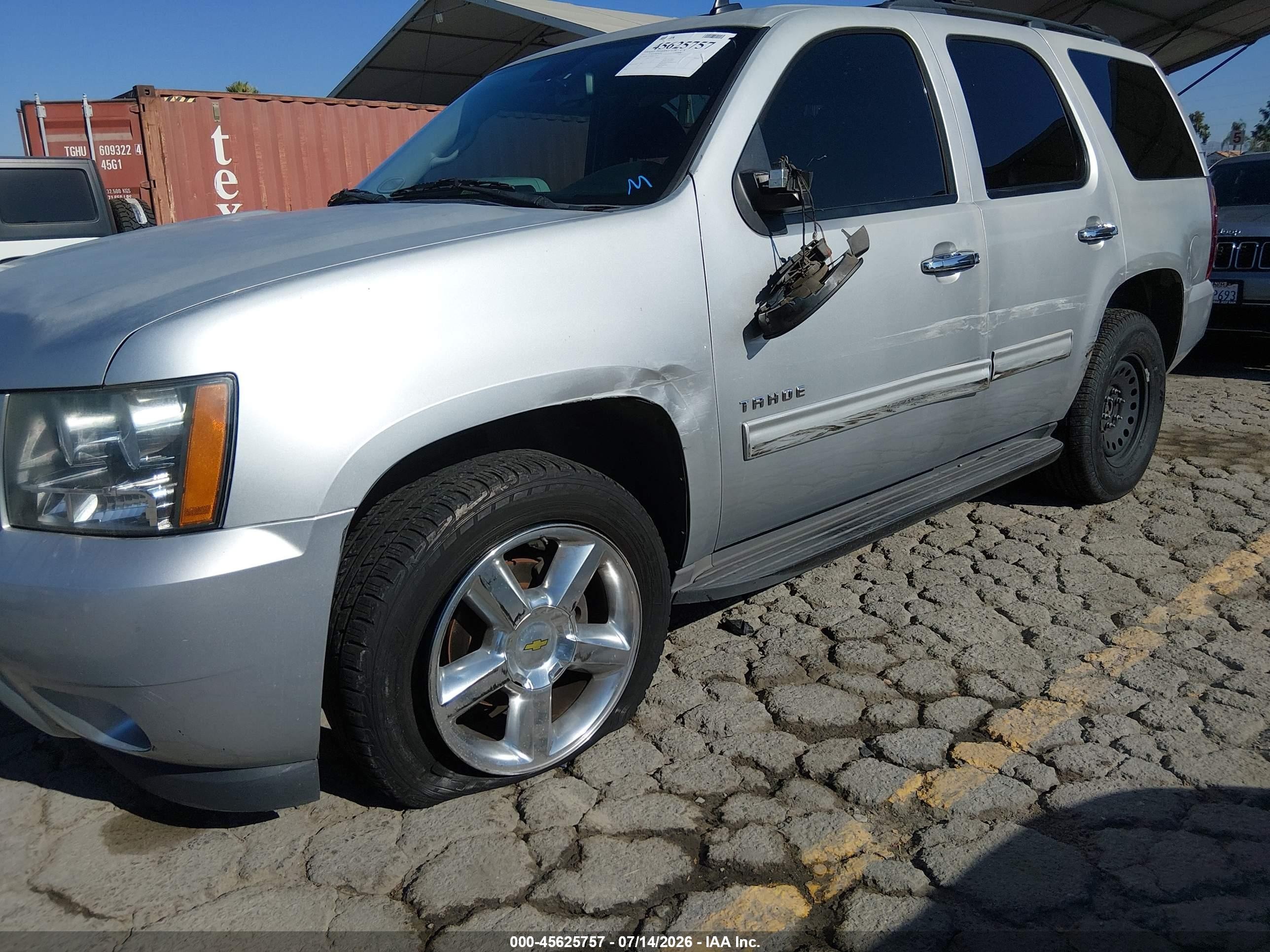 2013 Chevrolet Tahoe Ls Silver vin: 1GNSCAE04DR173530
