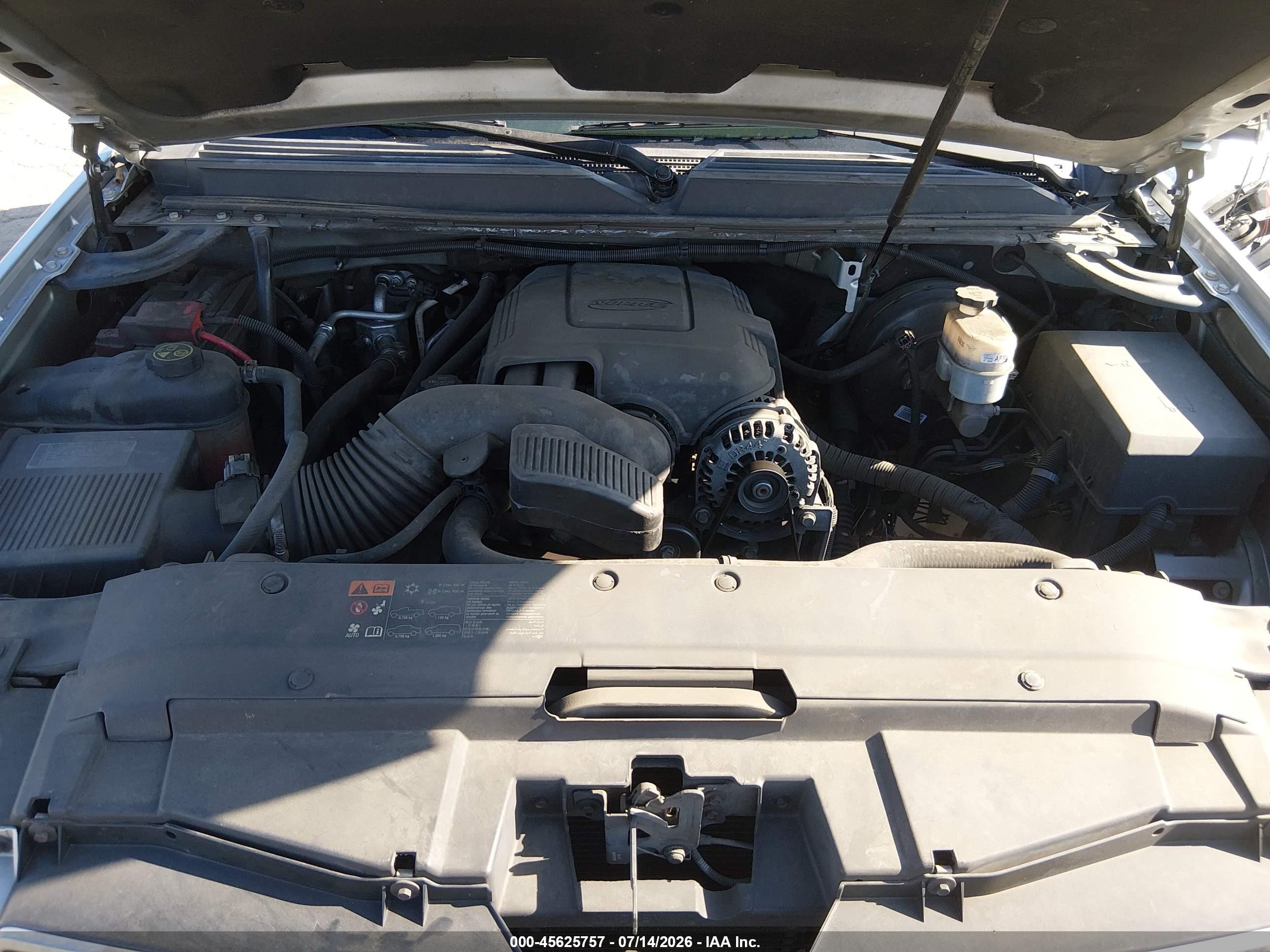 2013 Chevrolet Tahoe Ls Silver vin: 1GNSCAE04DR173530