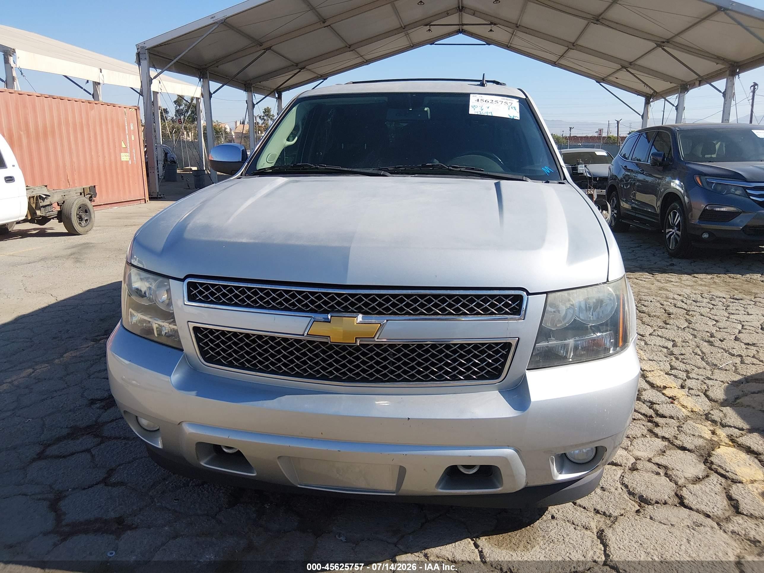 2013 Chevrolet Tahoe Ls Silver vin: 1GNSCAE04DR173530