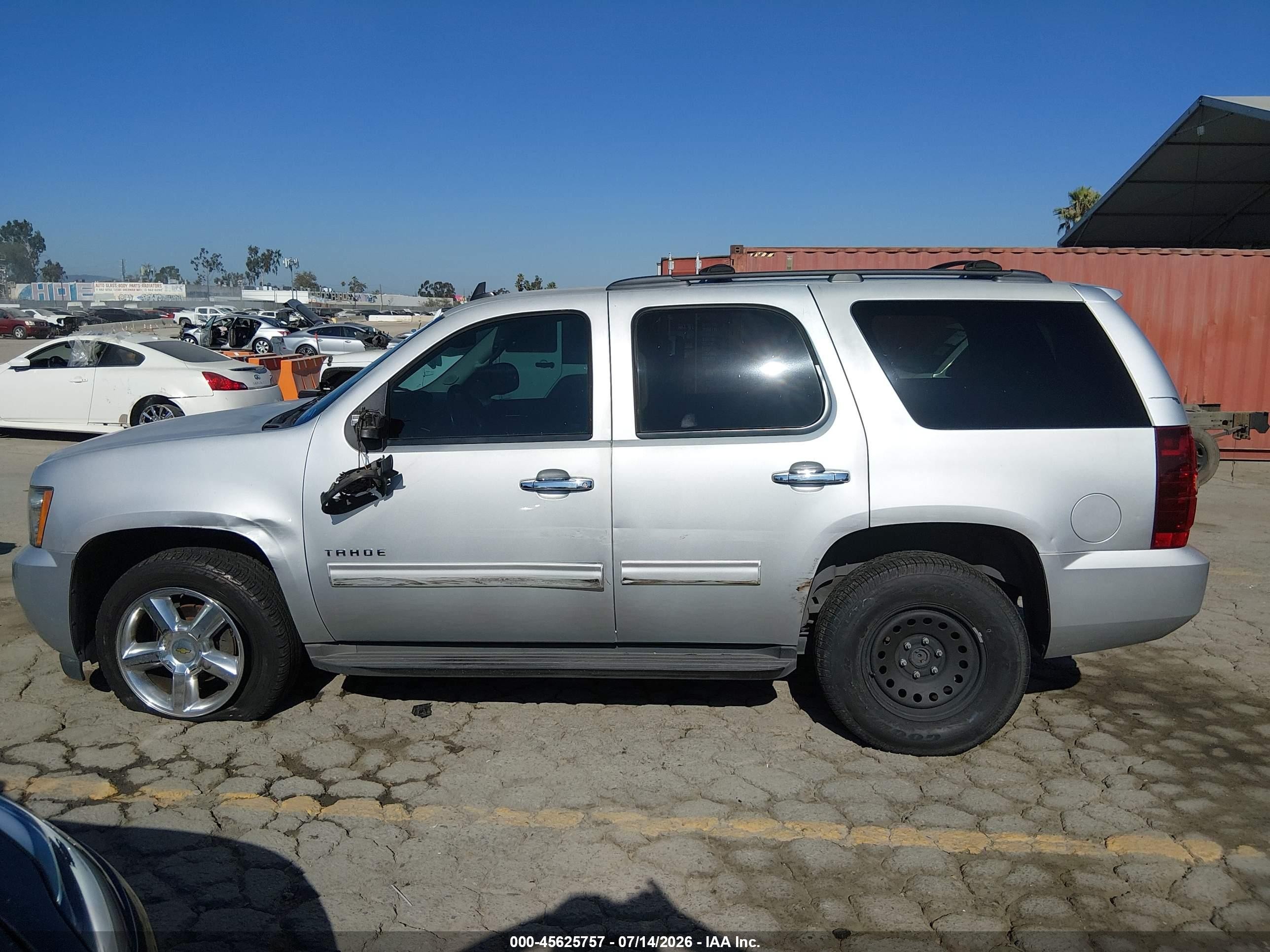2013 Chevrolet Tahoe Ls Silver vin: 1GNSCAE04DR173530