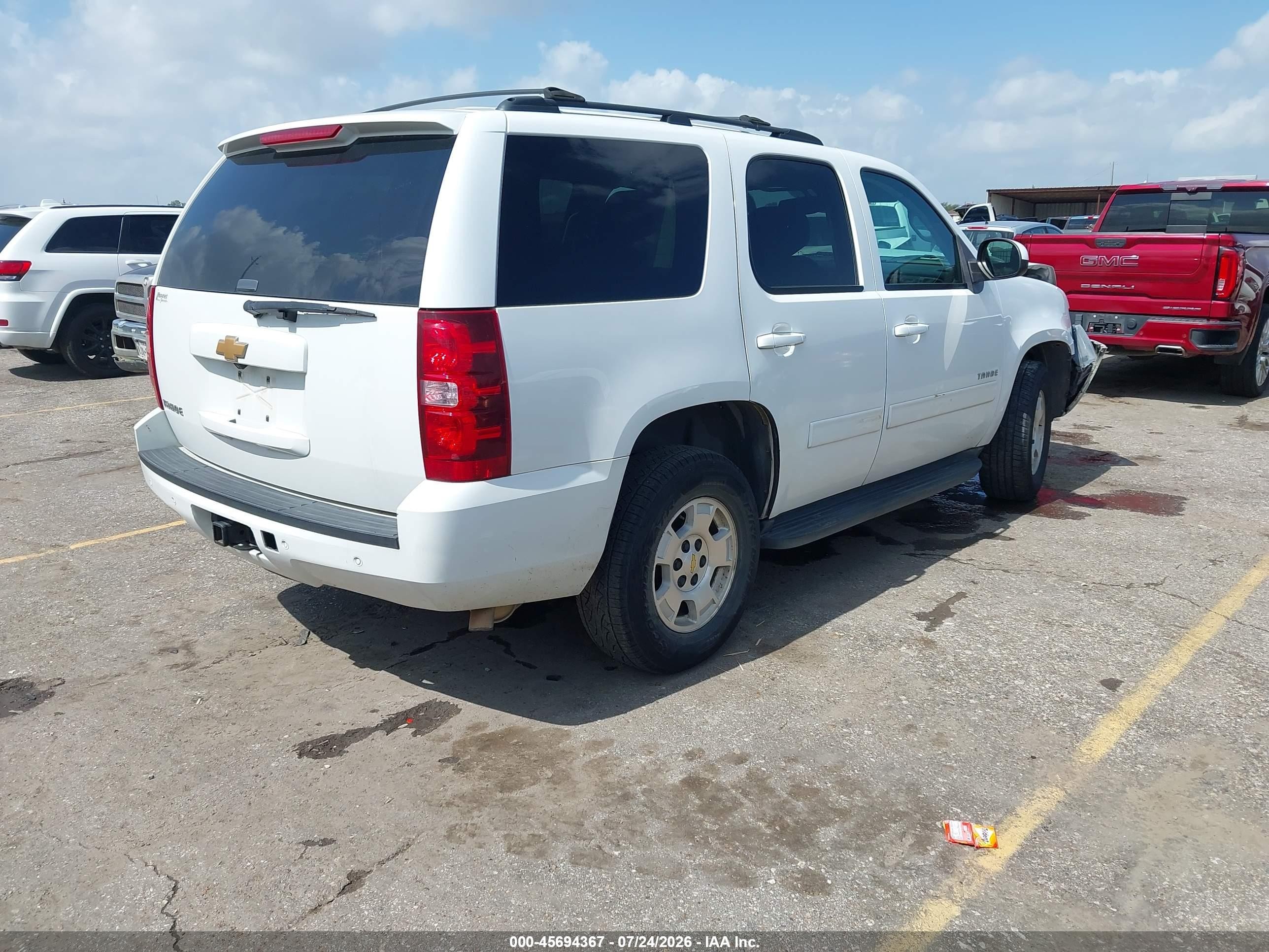 2014 Chevrolet Tahoe Ls White vin: 1GNSCAE04ER107870