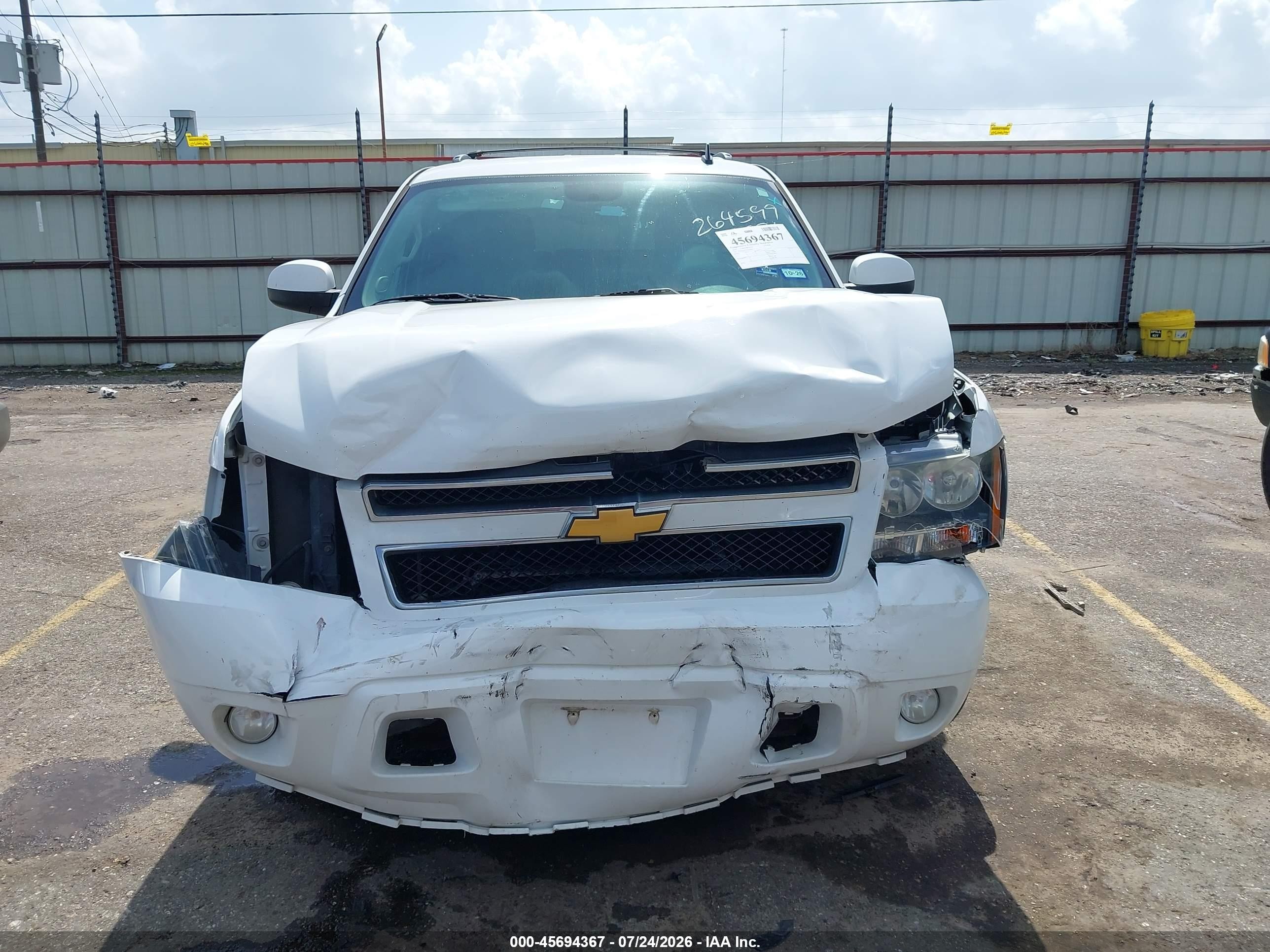 2014 Chevrolet Tahoe Ls White vin: 1GNSCAE04ER107870