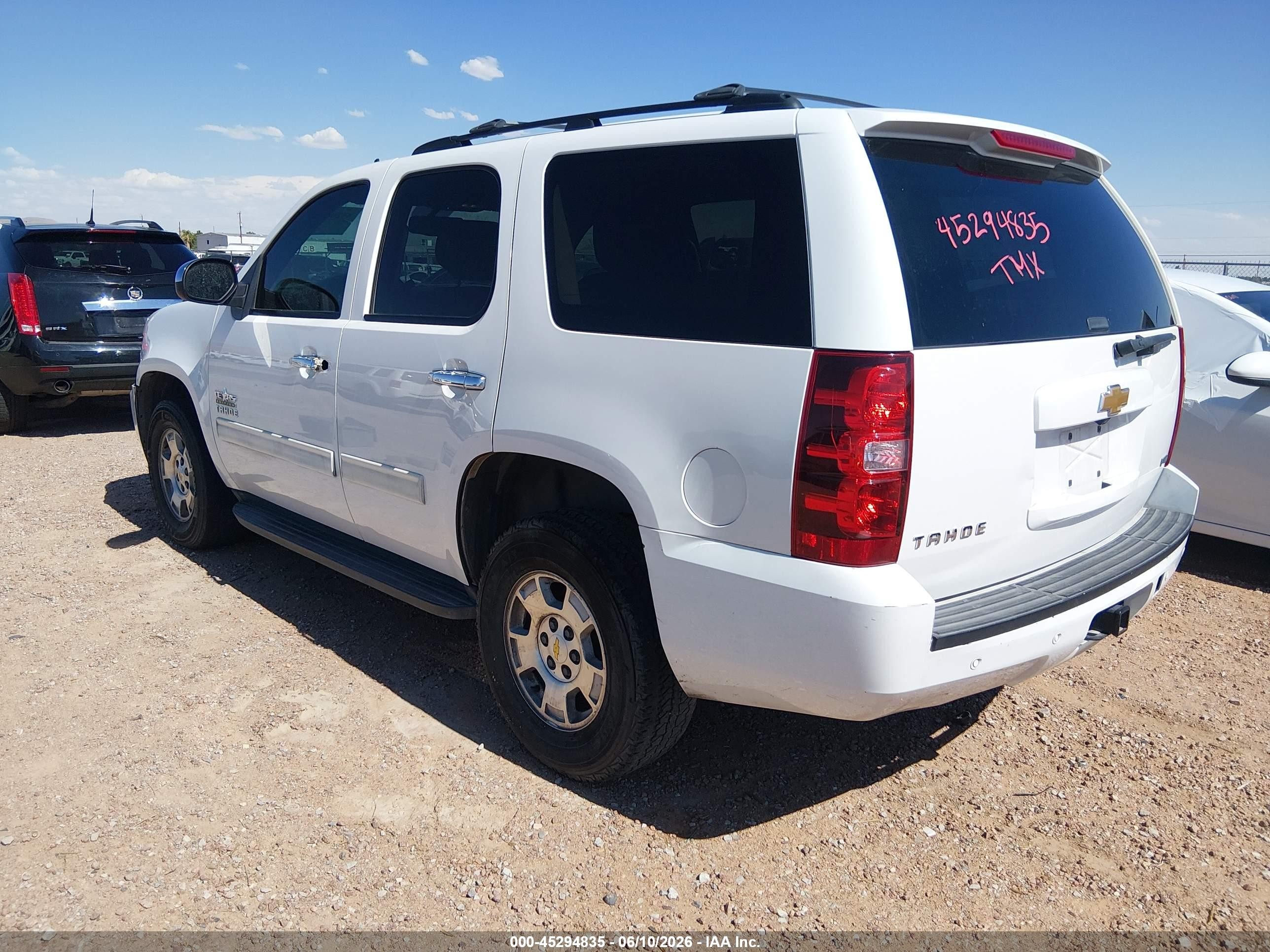 2012 Chevrolet Tahoe Ls White vin: 1GNSCAE05CR258679