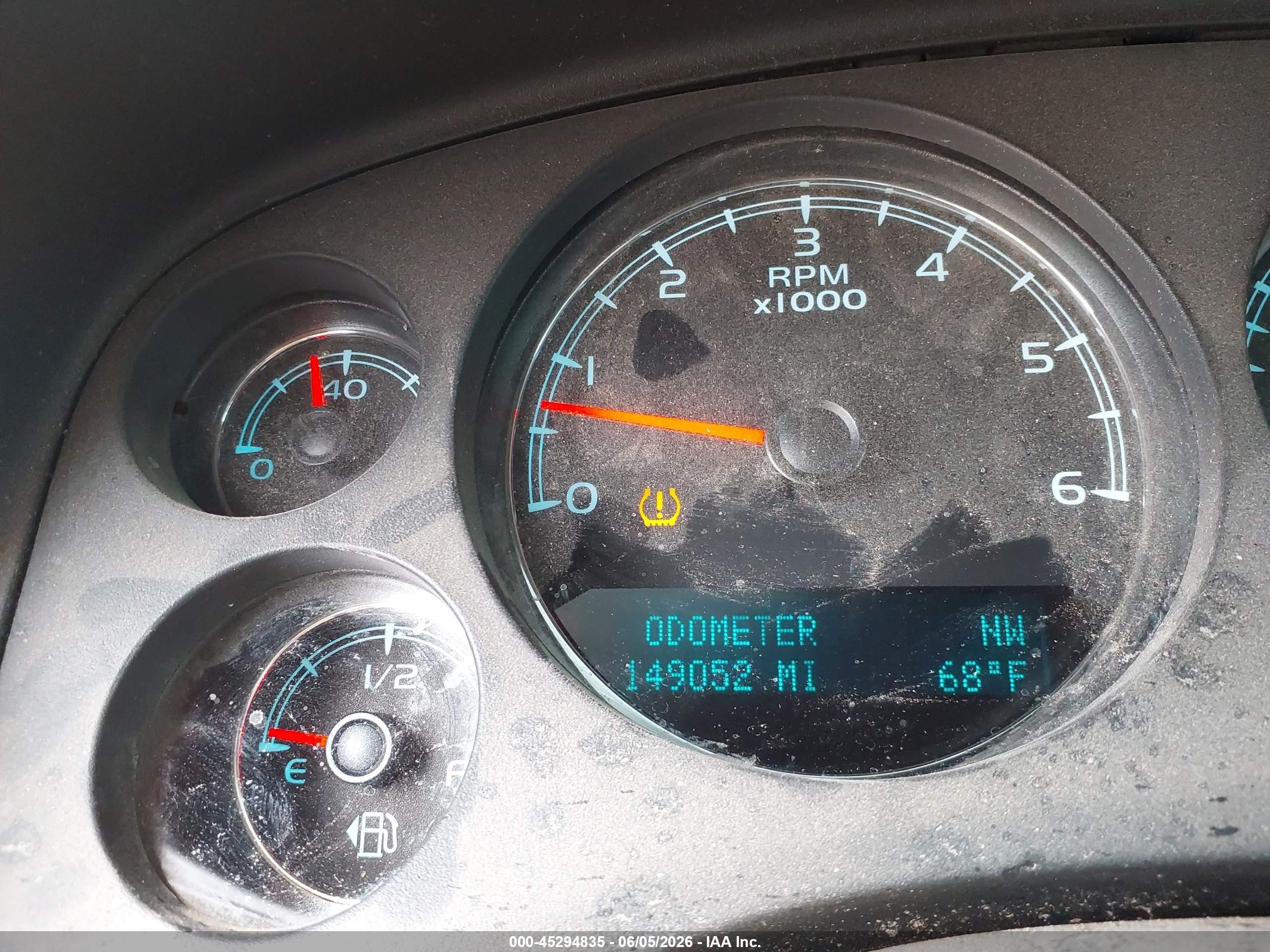 2012 Chevrolet Tahoe Ls White vin: 1GNSCAE05CR258679