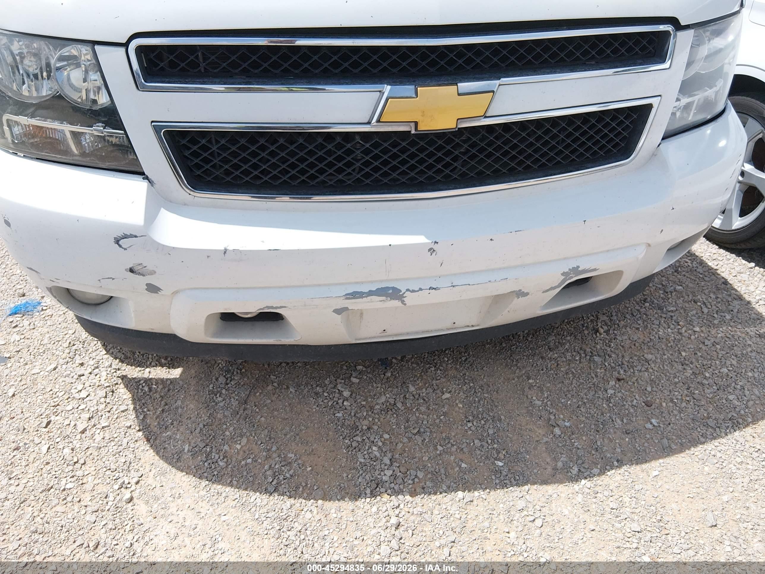 2012 Chevrolet Tahoe Ls White vin: 1GNSCAE05CR258679