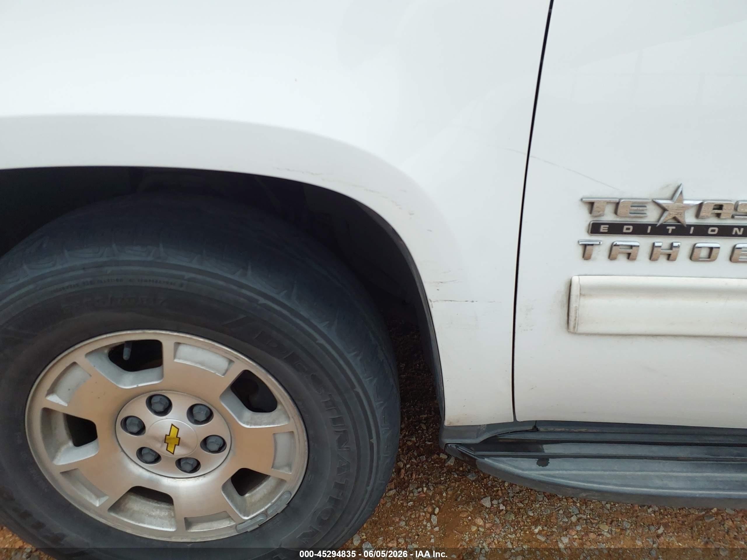 2012 Chevrolet Tahoe Ls White vin: 1GNSCAE05CR258679