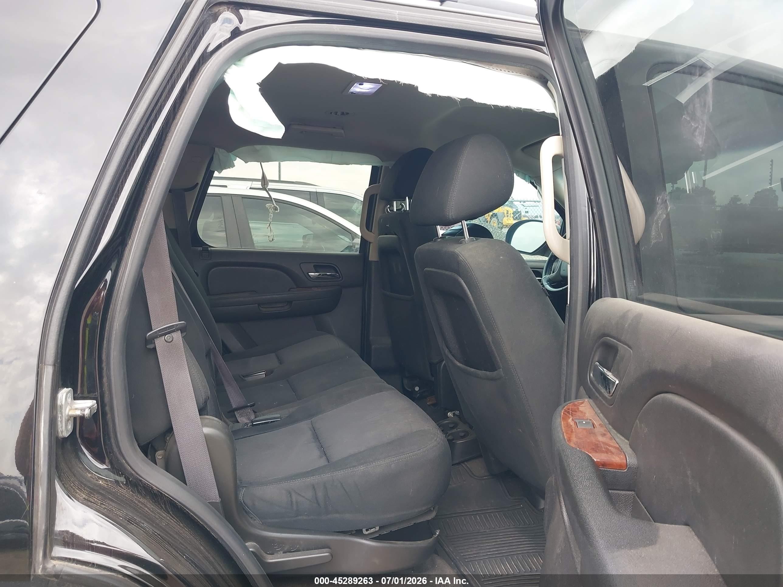 2013 Chevrolet Tahoe Ls Black vin: 1GNSCAE05DR173908