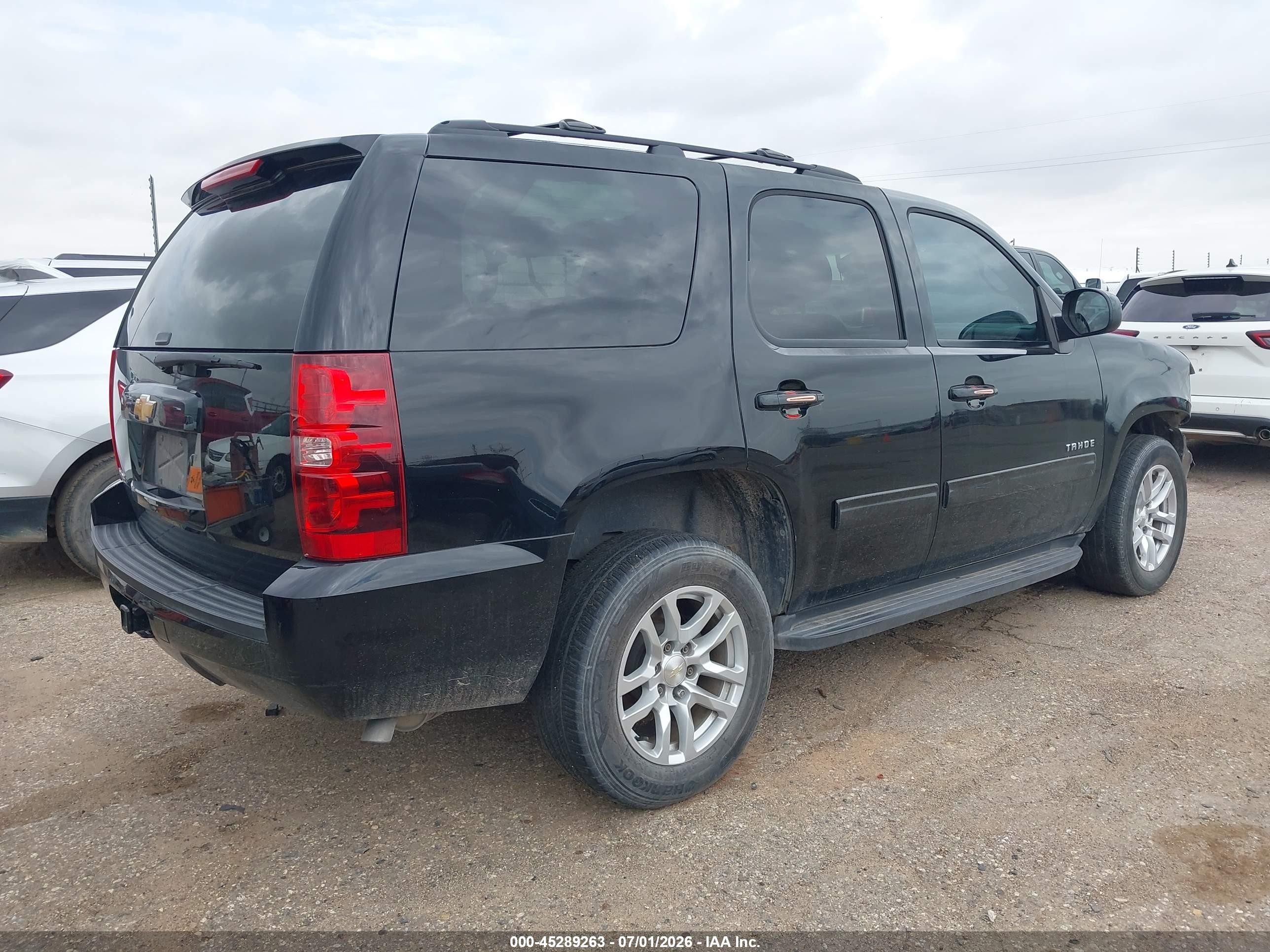 2013 Chevrolet Tahoe Ls Black vin: 1GNSCAE05DR173908
