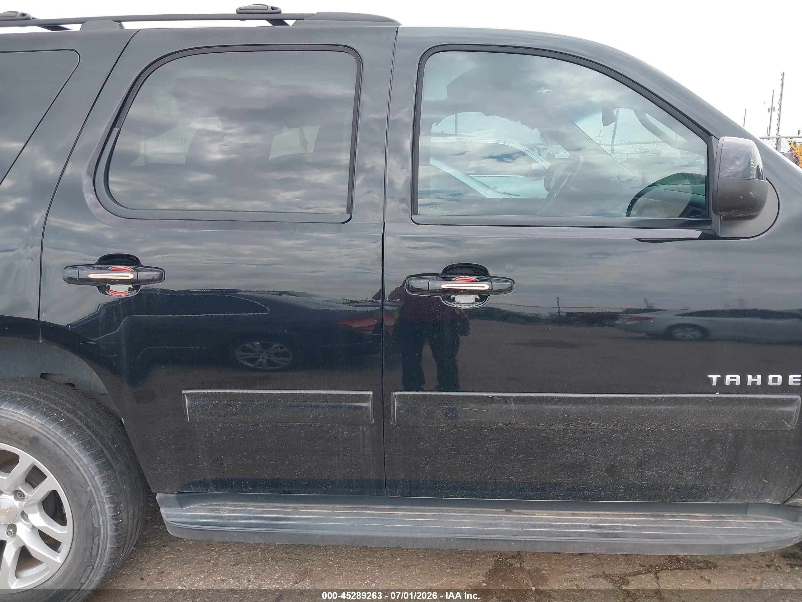 2013 Chevrolet Tahoe Ls Black vin: 1GNSCAE05DR173908