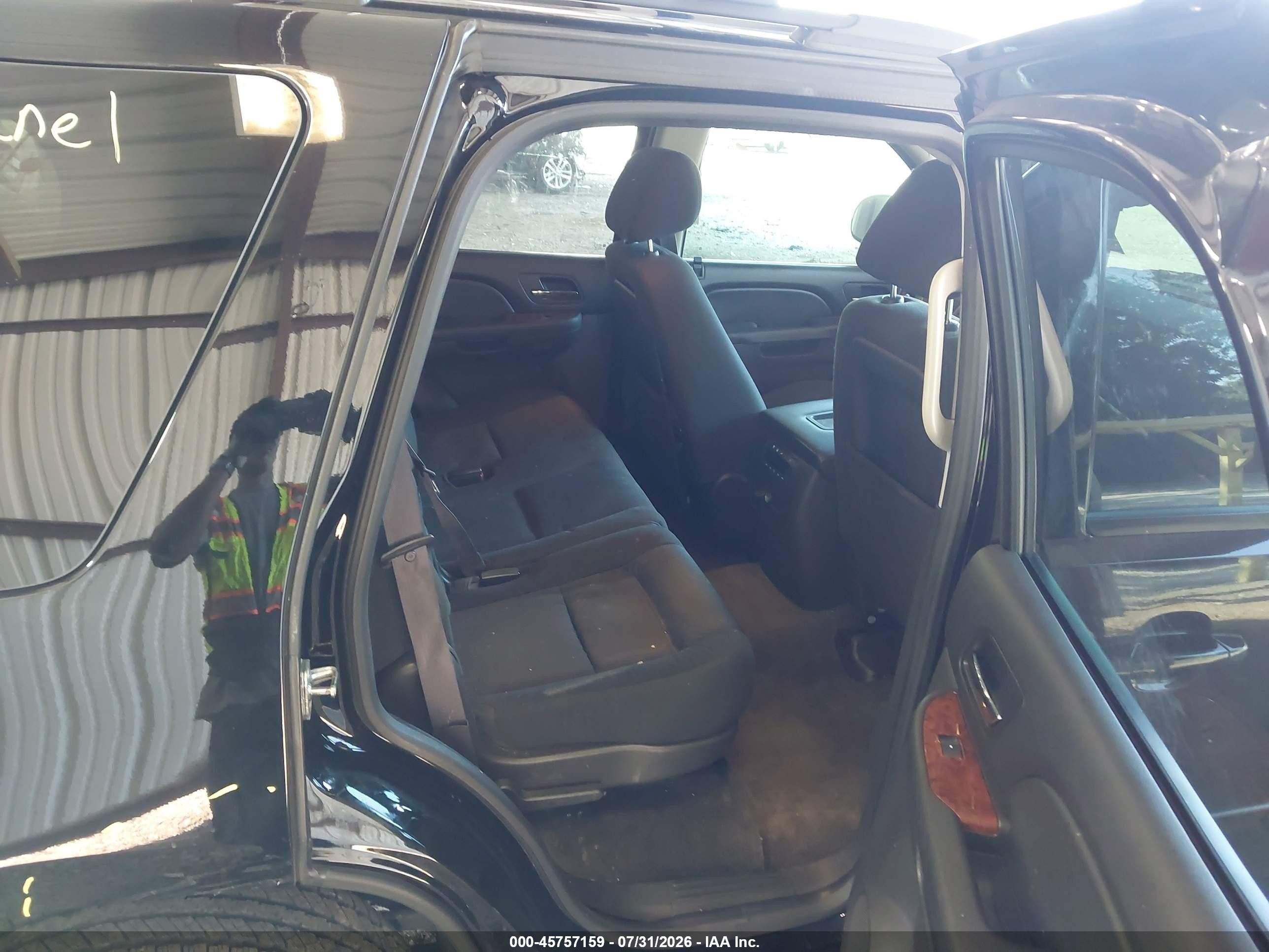 2013 Chevrolet Tahoe Ls Black vin: 1GNSCAE05DR205496