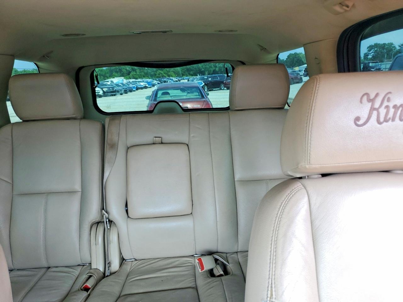 2011 Chevrolet Tahoe C1500 Ls Burgundy vin: 1GNSCAE06BR166561