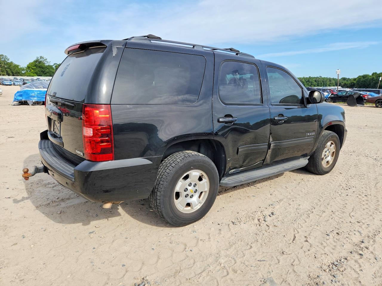 2011 Chevrolet Tahoe C1500 Ls Black vin: 1GNSCAE06BR379249