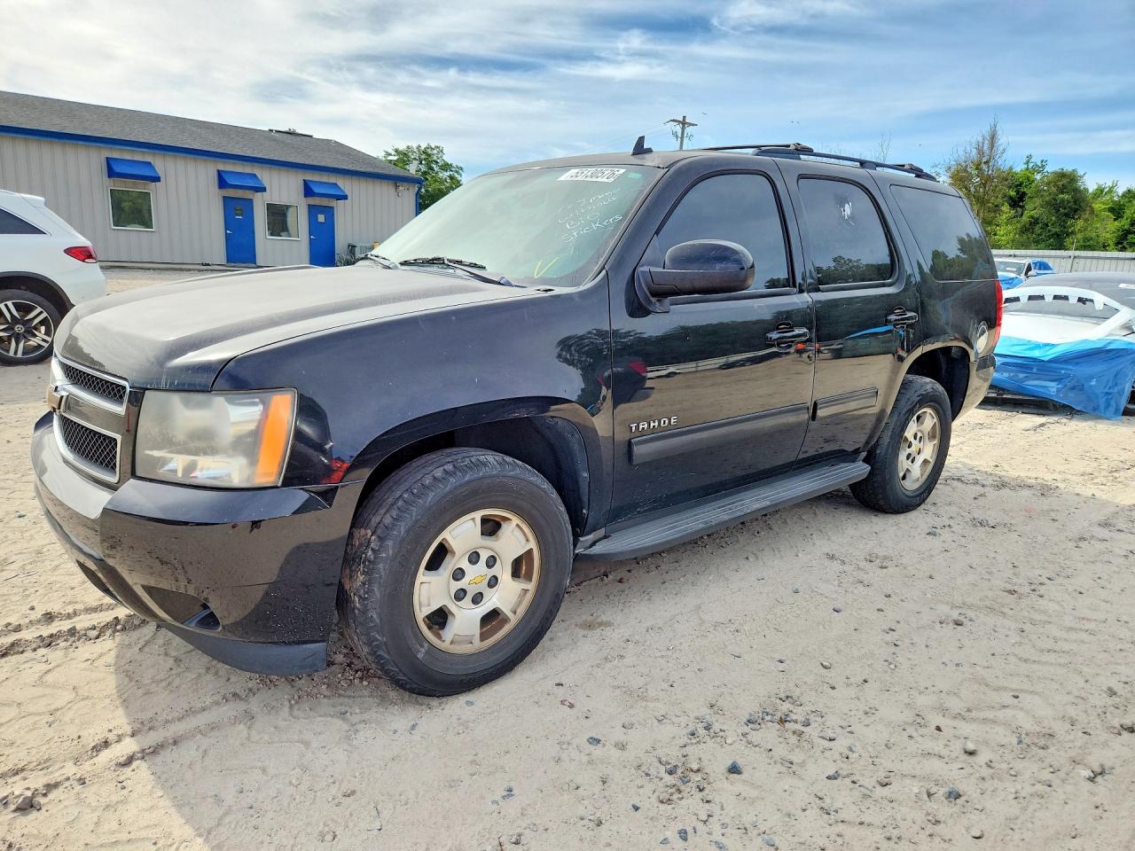 2011 Chevrolet Tahoe C1500 Ls Black vin: 1GNSCAE06BR379249
