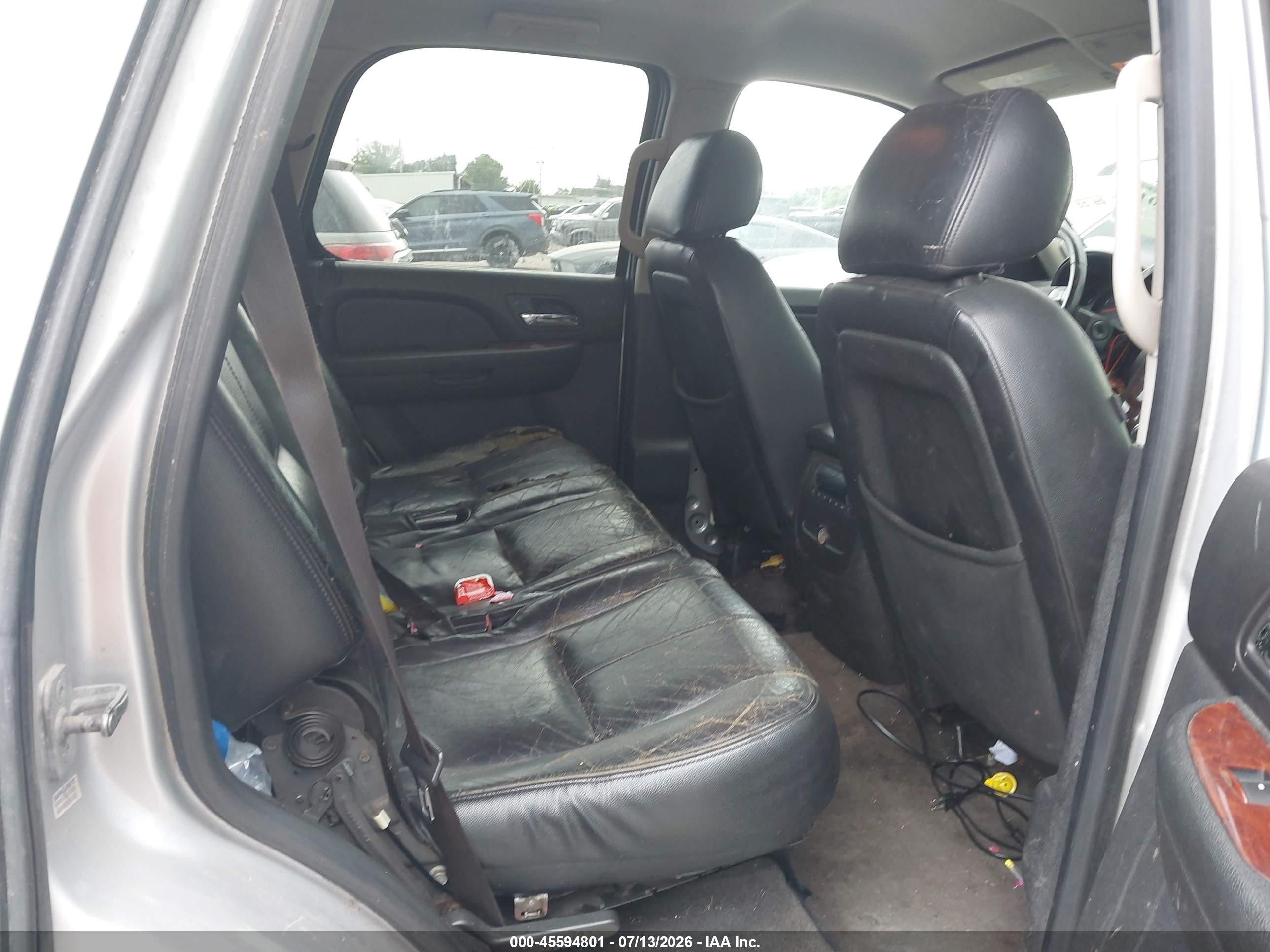 2012 Chevrolet Tahoe Ls Silver vin: 1GNSCAE06CR306688