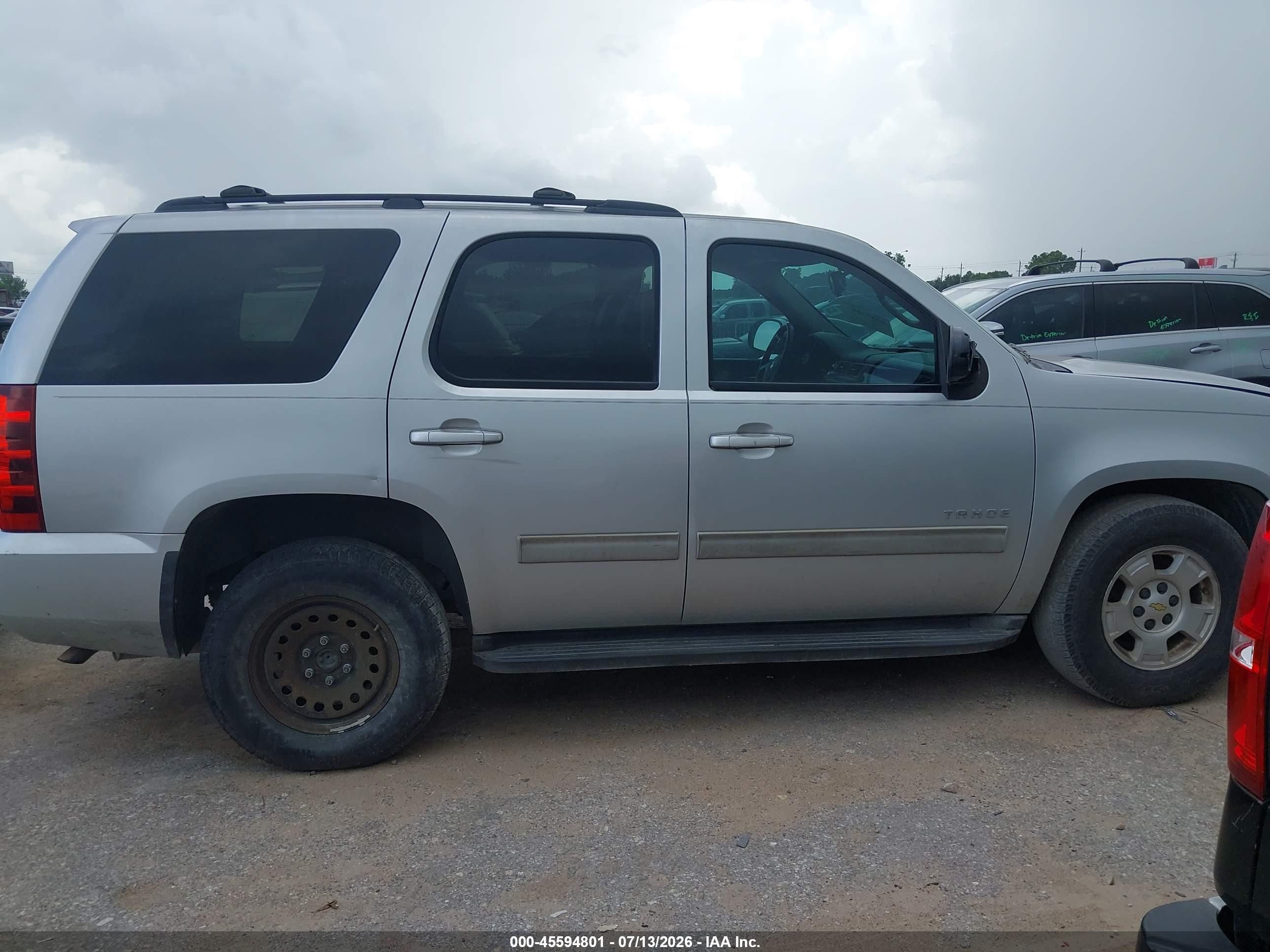 2012 Chevrolet Tahoe Ls Silver vin: 1GNSCAE06CR306688