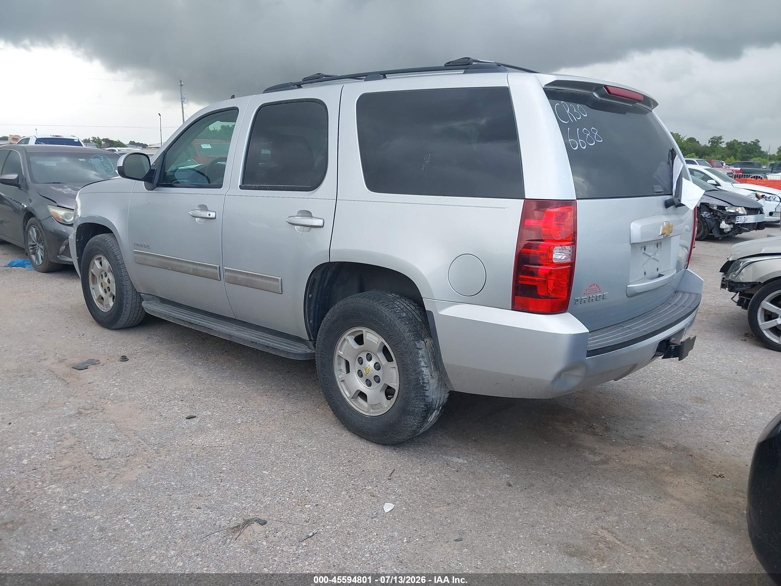 2012 Chevrolet Tahoe Ls Silver vin: 1GNSCAE06CR306688